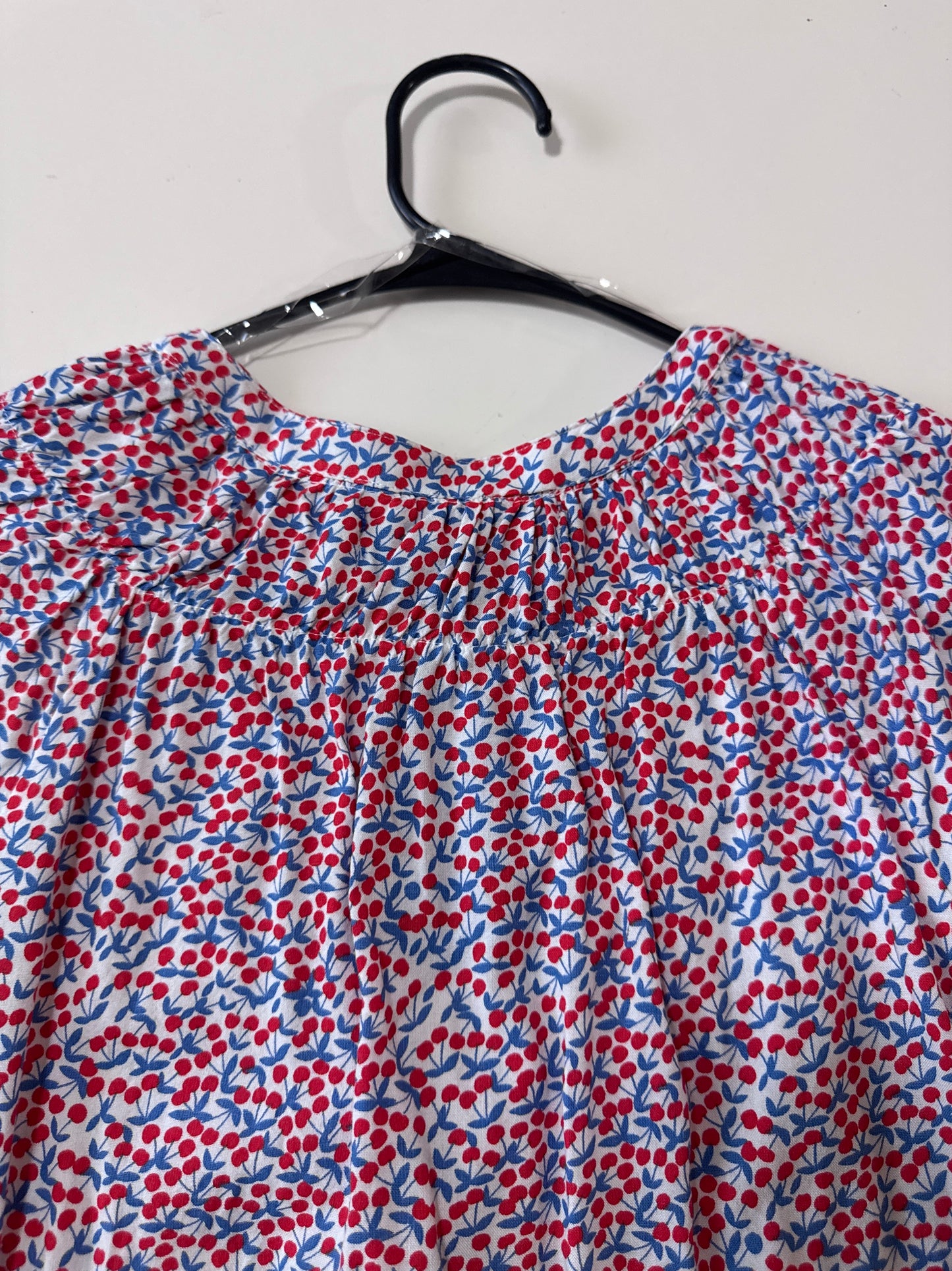 Blusa estampada de cerezas, Talla S, Mujer, Weekend