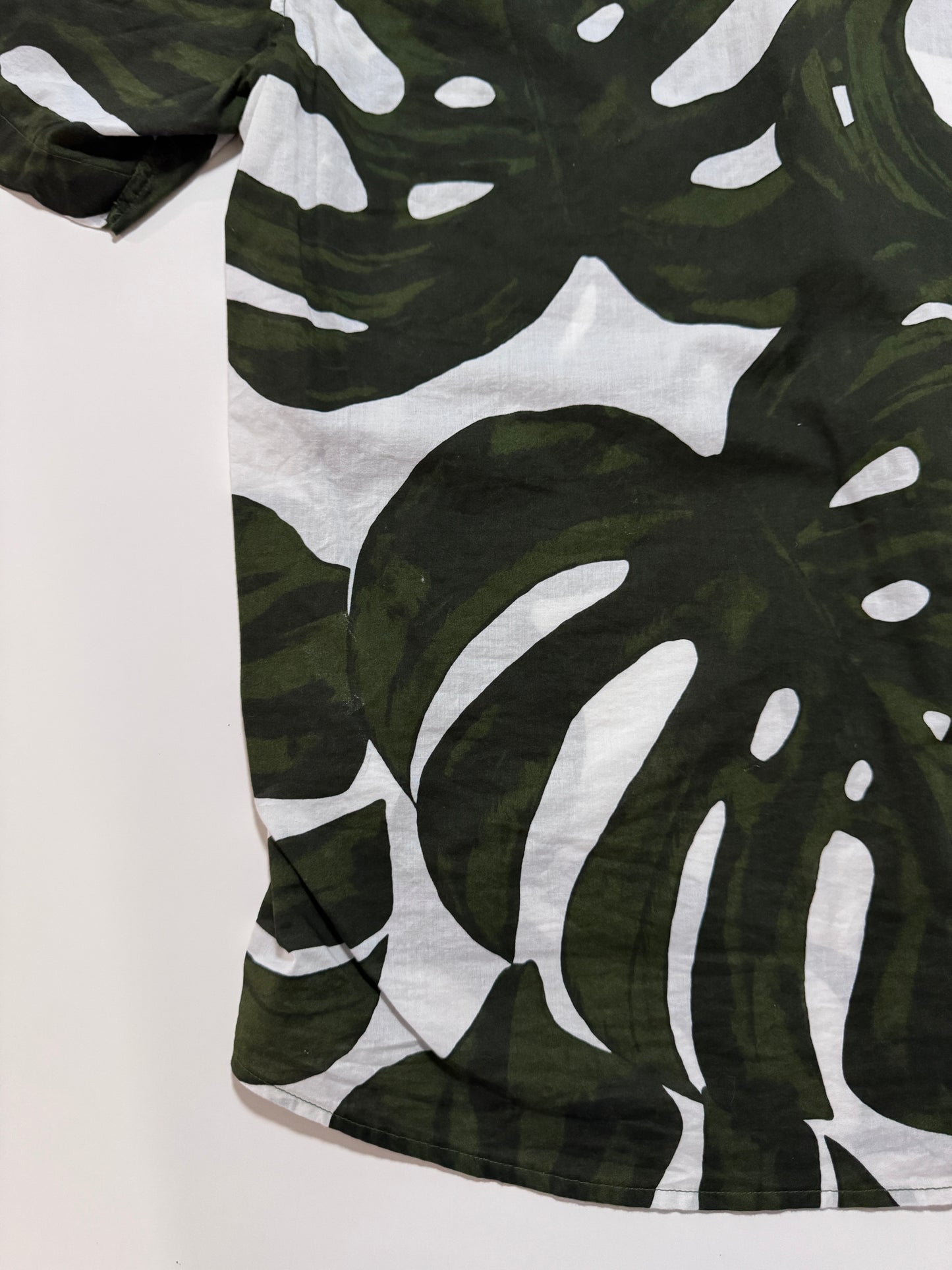 Camisa estampado tropical, Talla S, Regular Fit, Hombre, H&M