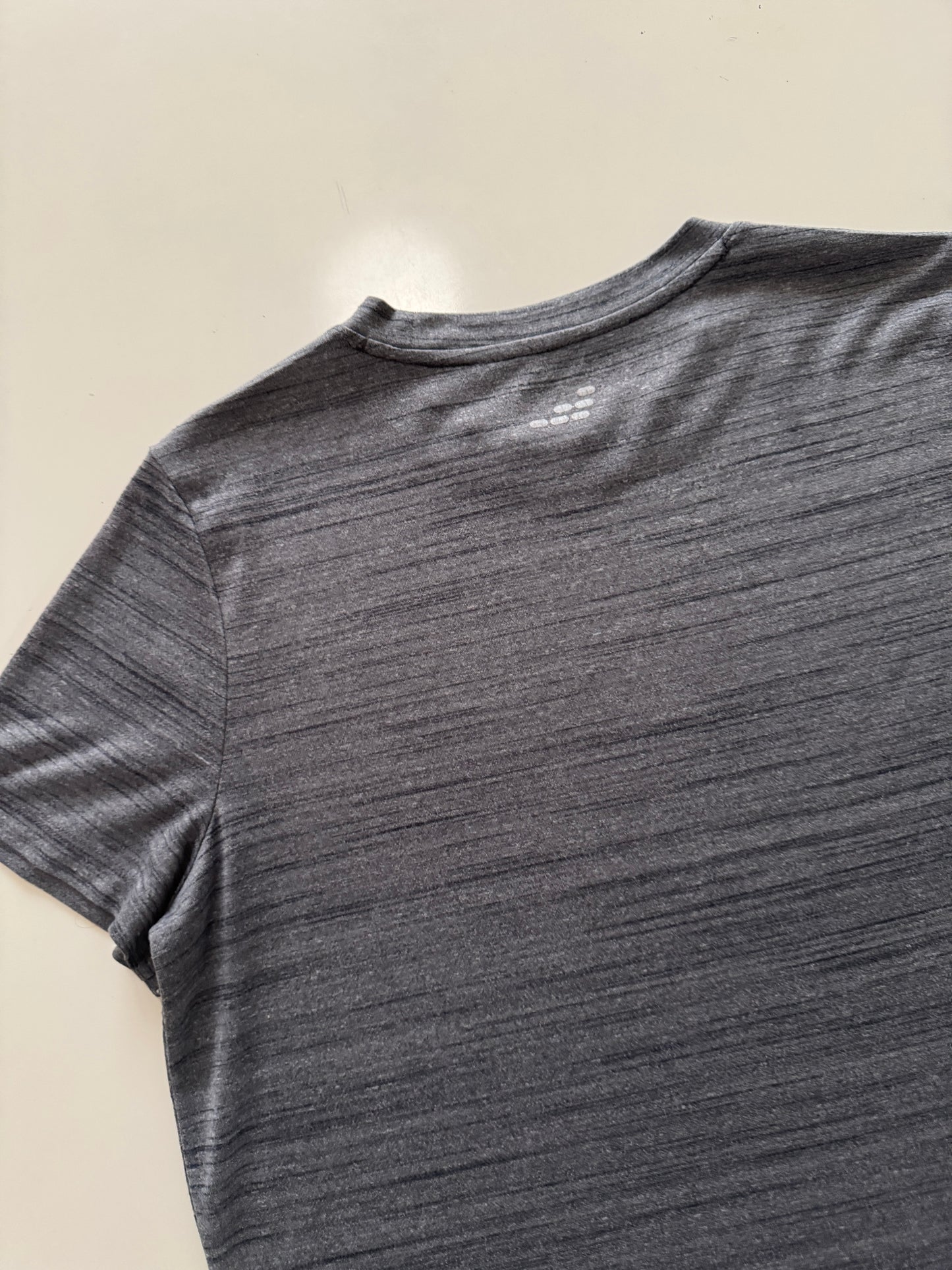 Playera deportiva gris, Talla S hombre, XL teen, Bcg