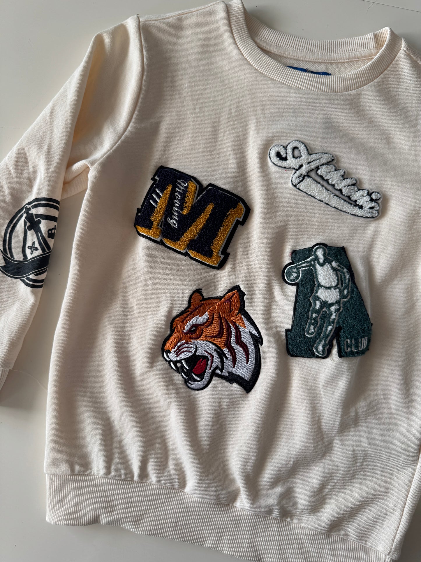 Sweater con parches, Talla 8 años, Weekend, Niño