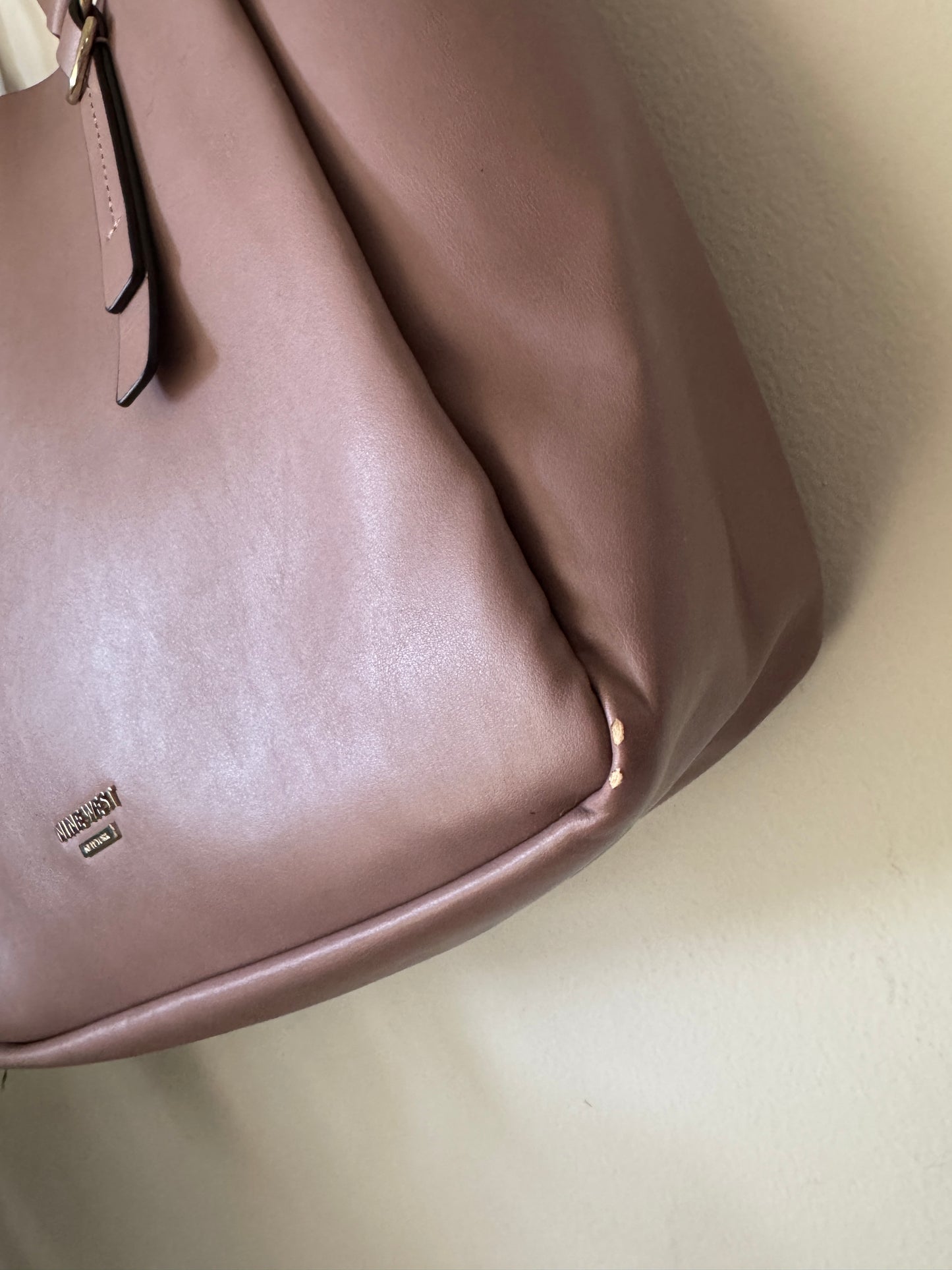 Bolsa color rosa, Nine West