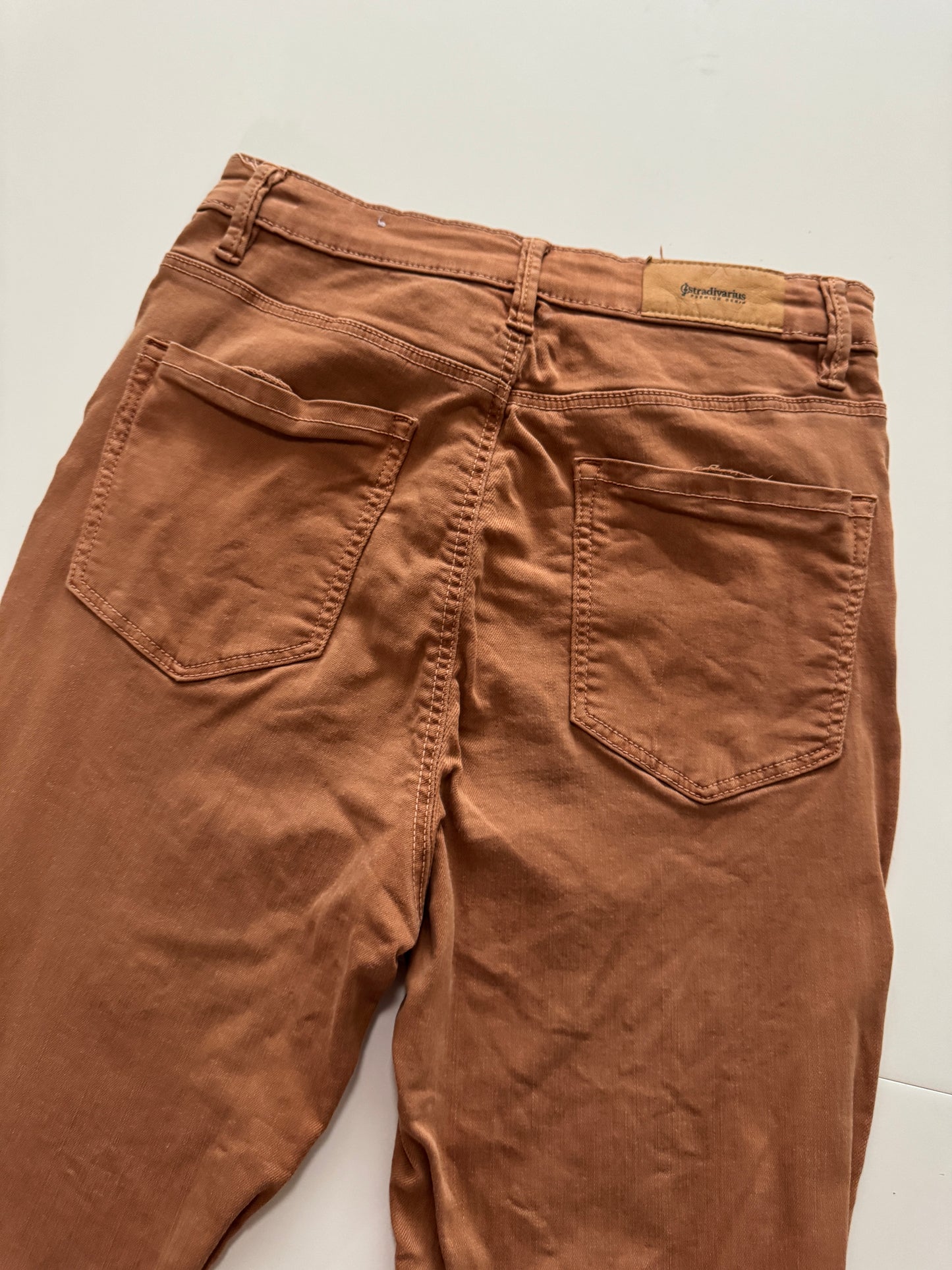 Jeans cintura súper alta, Talla 26mx, 4usa, Stradivarius