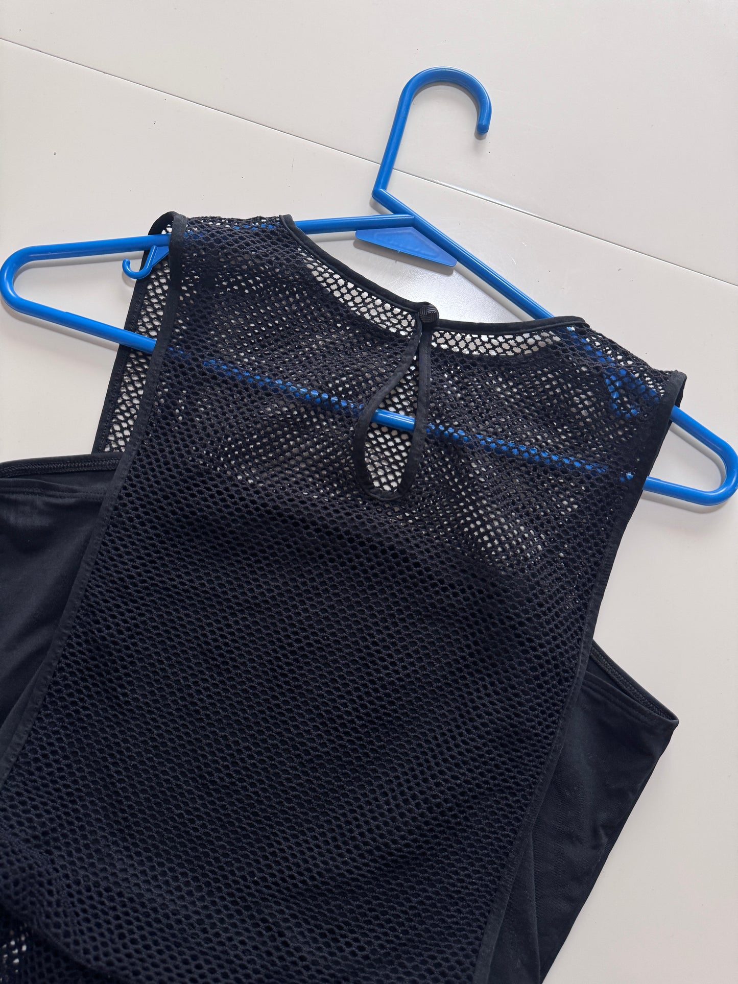 Blusa negra con mesh, Talla M, Mujer