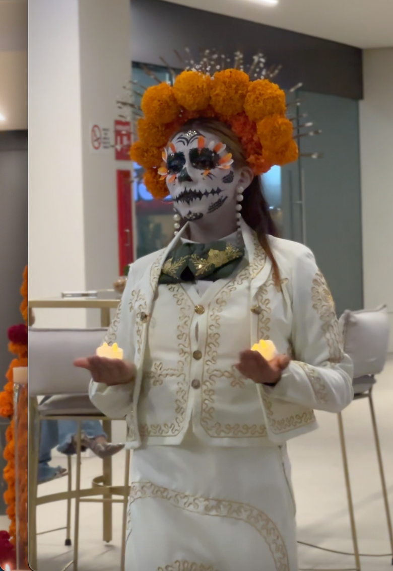 Traje 3 piezas charro beige, Talla M, Mujer