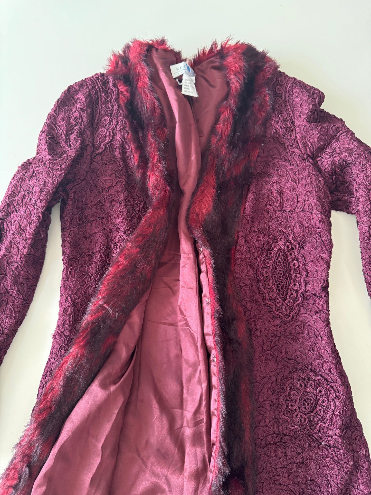 Abrigo largo color vino, Talla 10, Mujer, Sue Wong