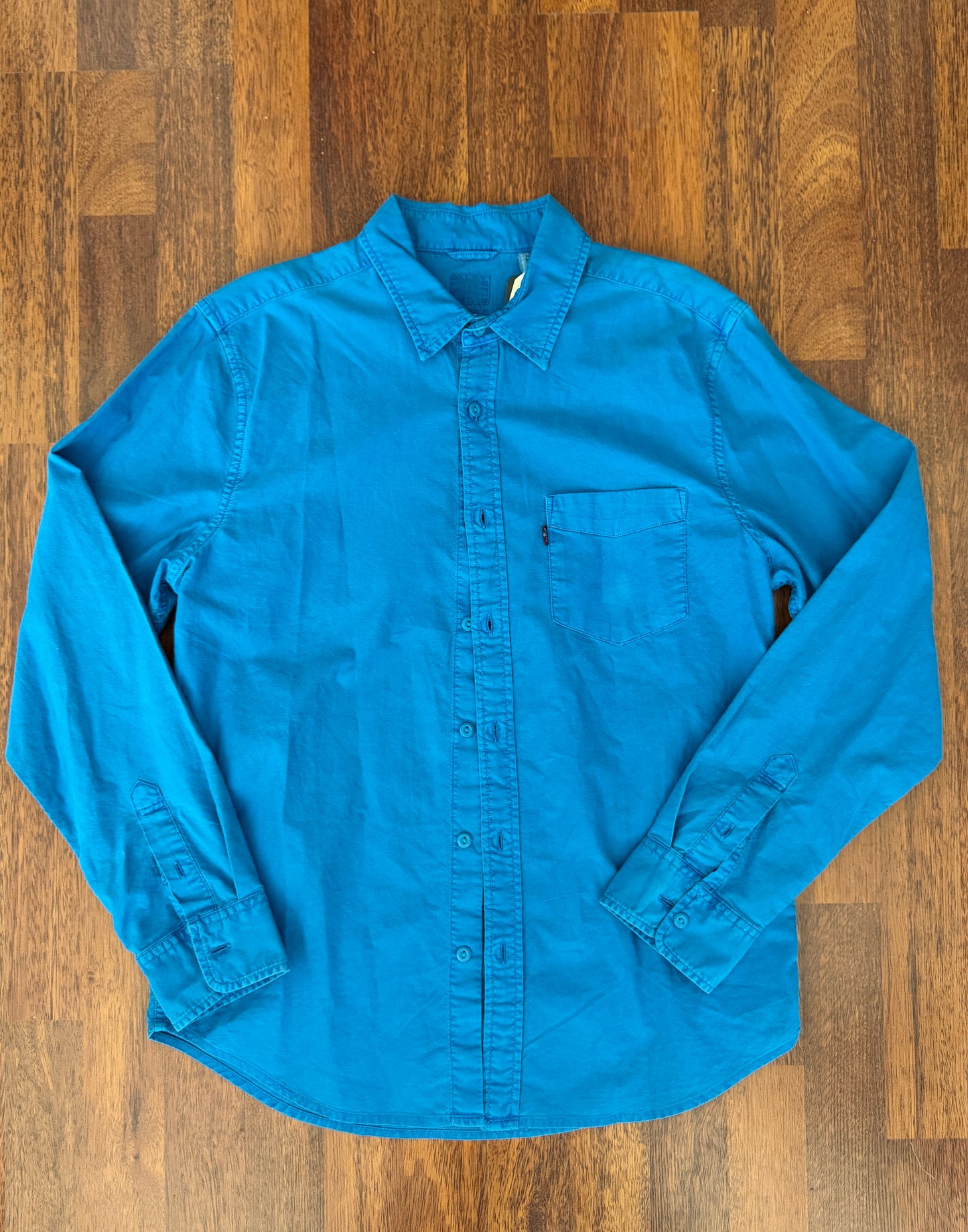 Camisa color turquesa, 1 bolsillo, Talla M, standard fit, Mujer, Levi’s