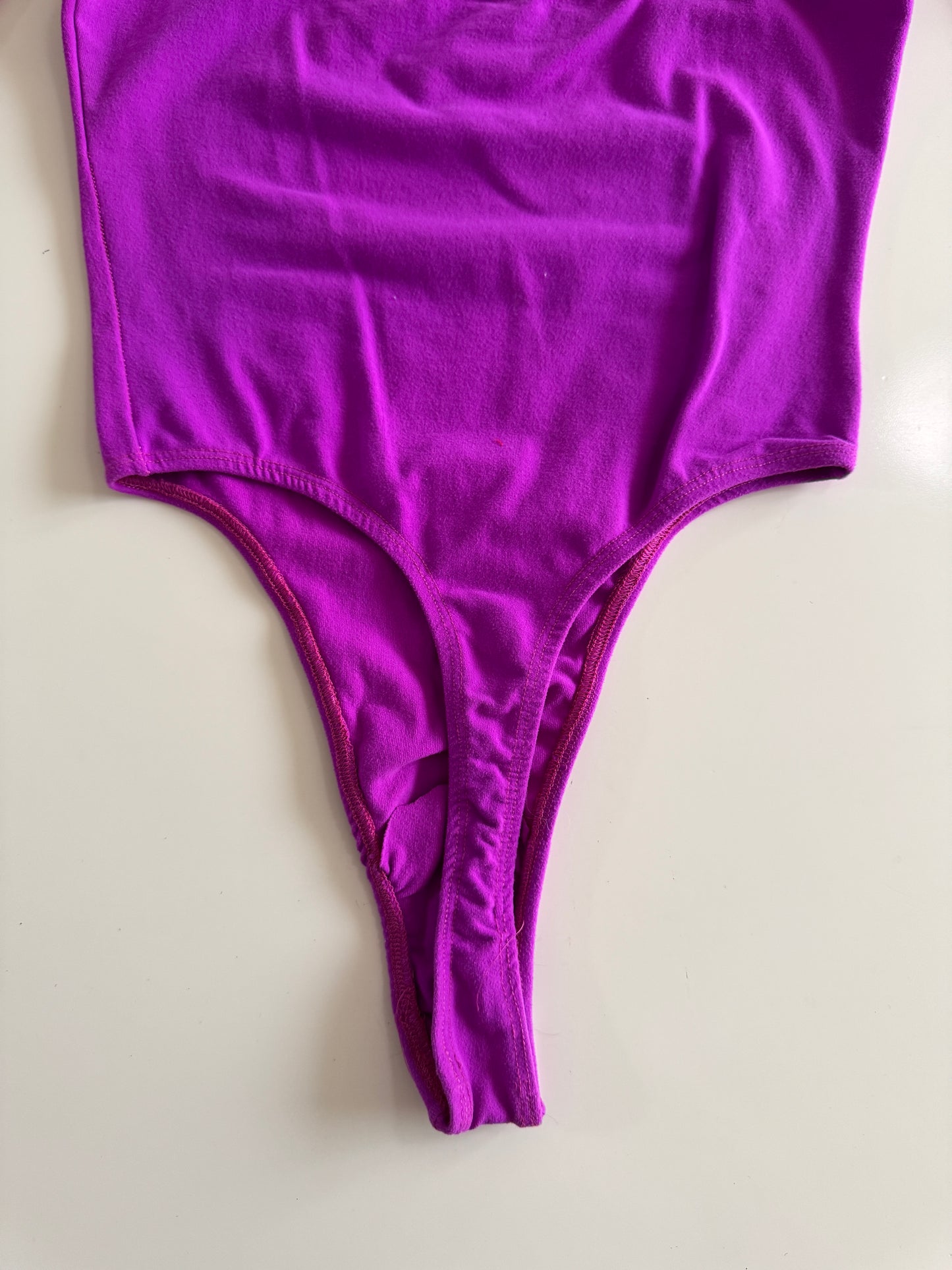 Leotardo morado, pierna alta, Talla S, Mujer