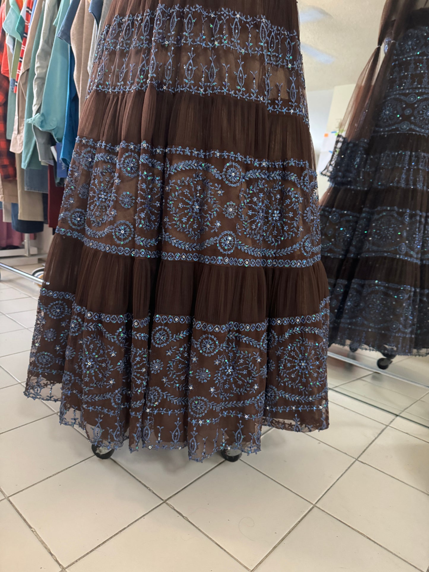 Vestido de gala bordado cafe, Talla 6,S/M, Mujer