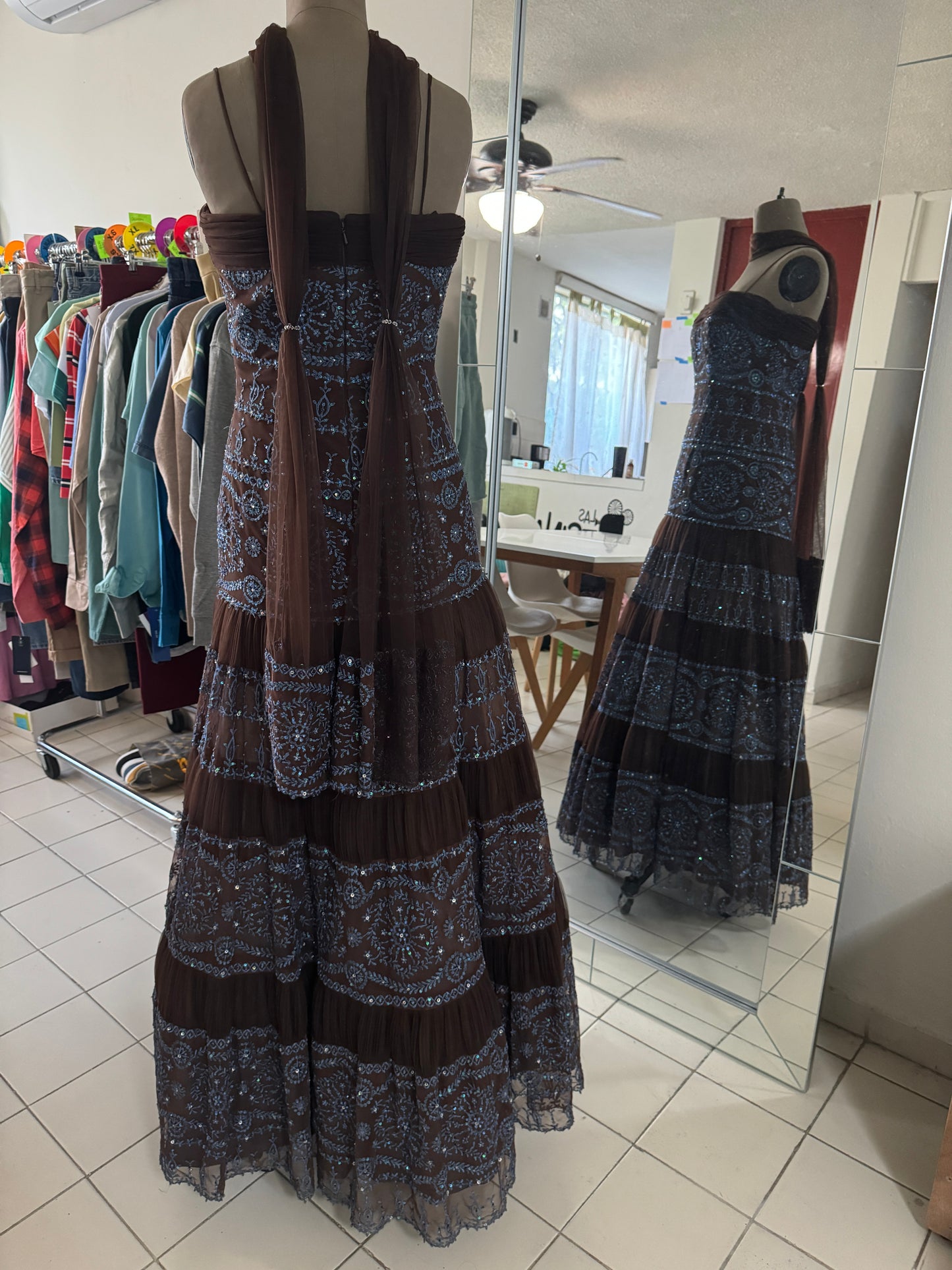 Vestido de gala bordado cafe, Talla 6,S/M, Mujer