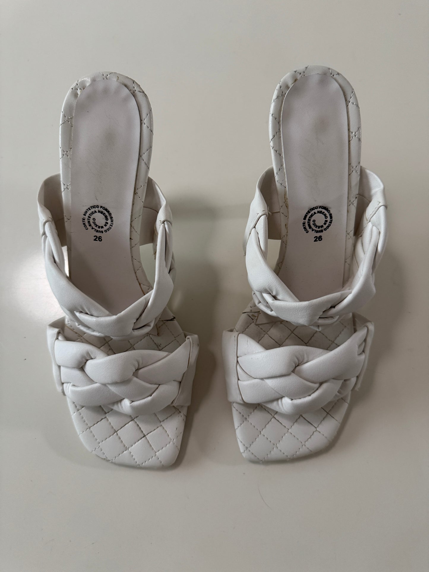 Sandalias blancas trenzadas, Talla 26Mx, Mujer