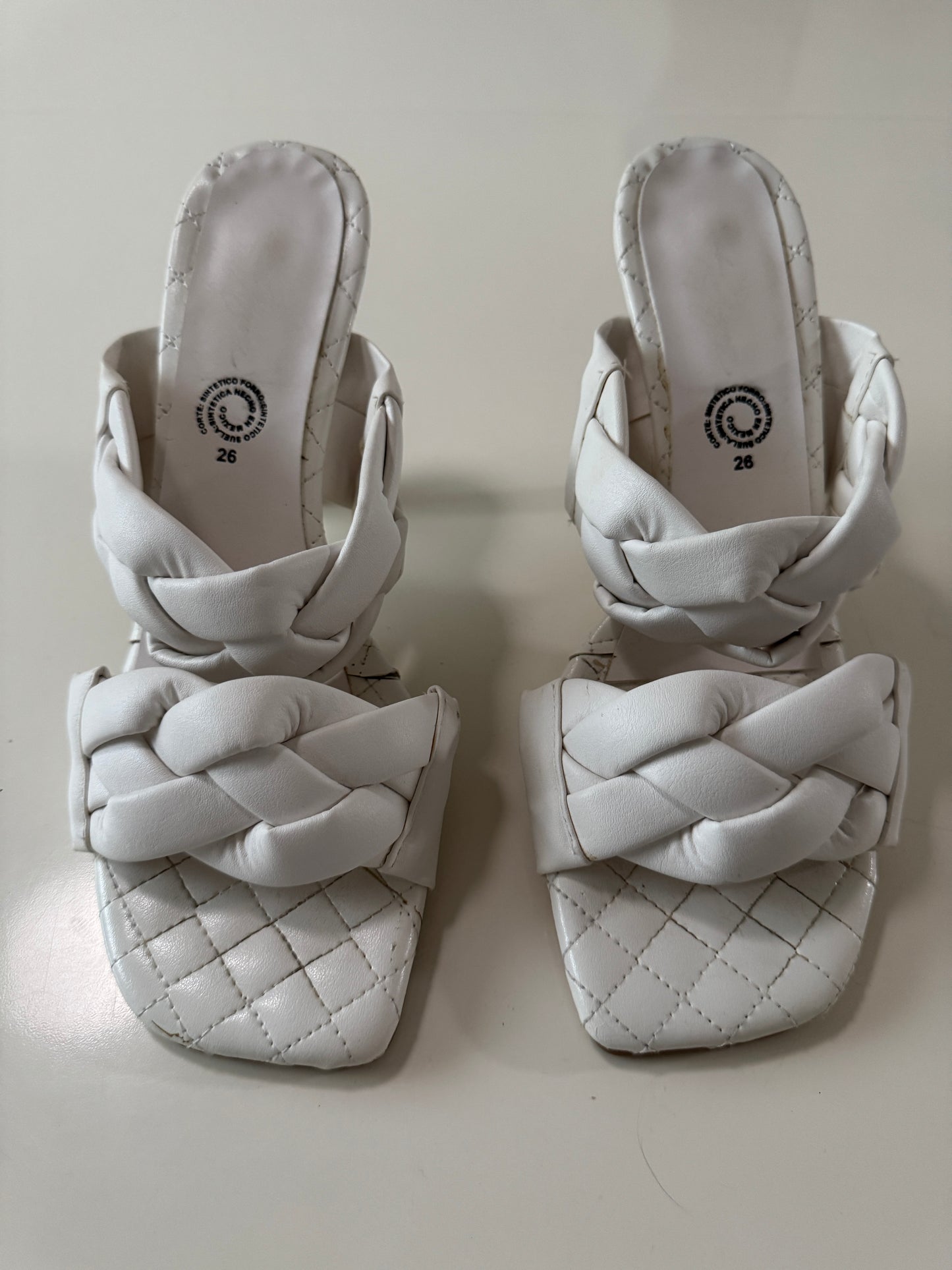 Sandalias blancas trenzadas, Talla 26Mx, Mujer