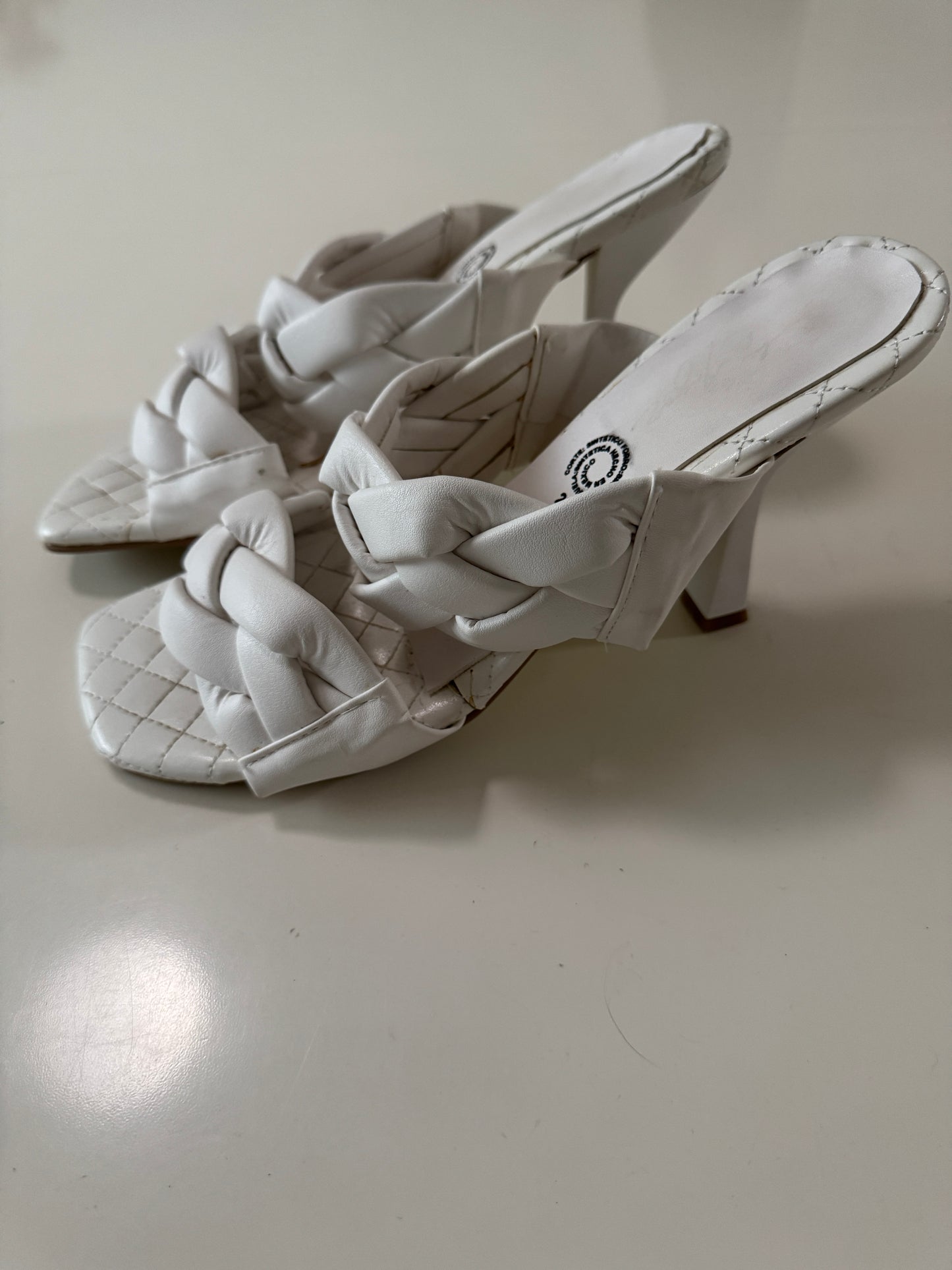 Sandalias blancas trenzadas, Talla 26Mx, Mujer