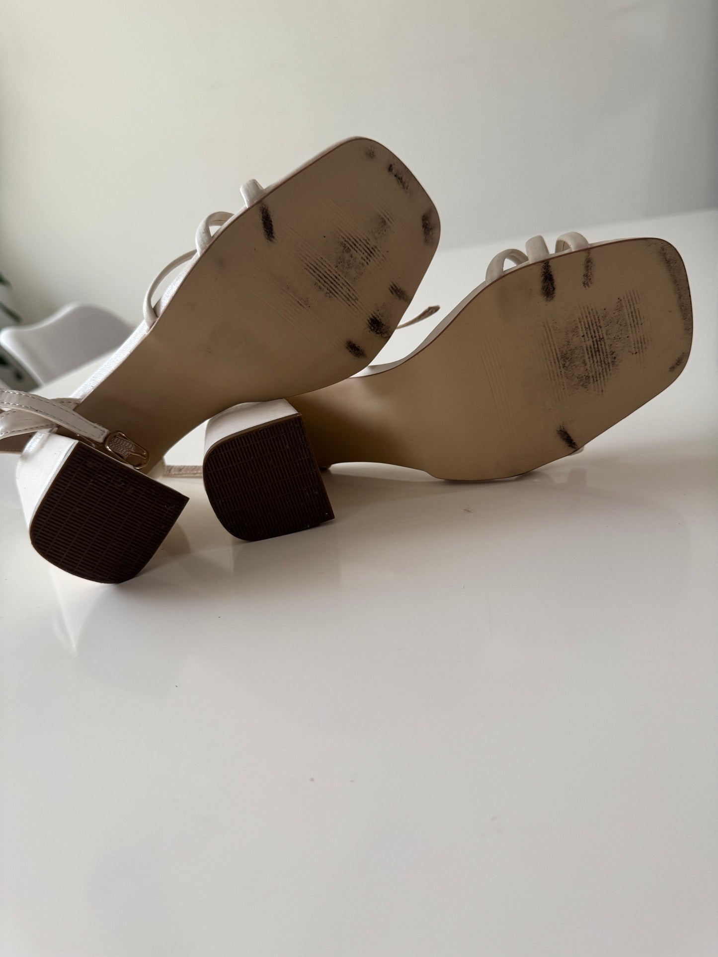 Sandalias blancas de tiras, Talla 25Mx, Mujer