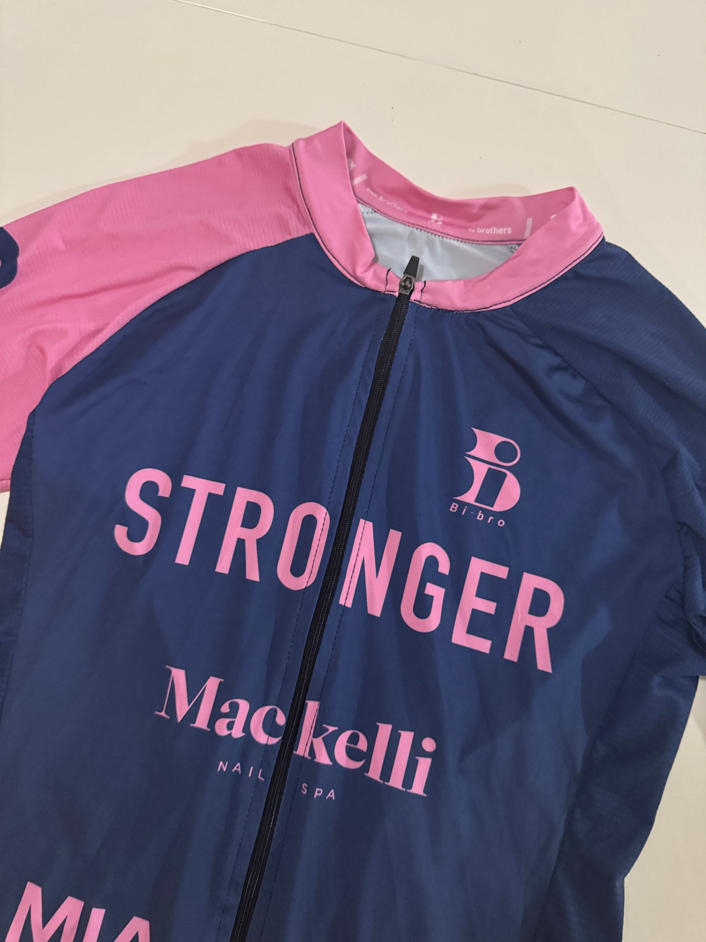 Playera de ciclismo, brandeada. Azul con rosa, Talla S, Mujer