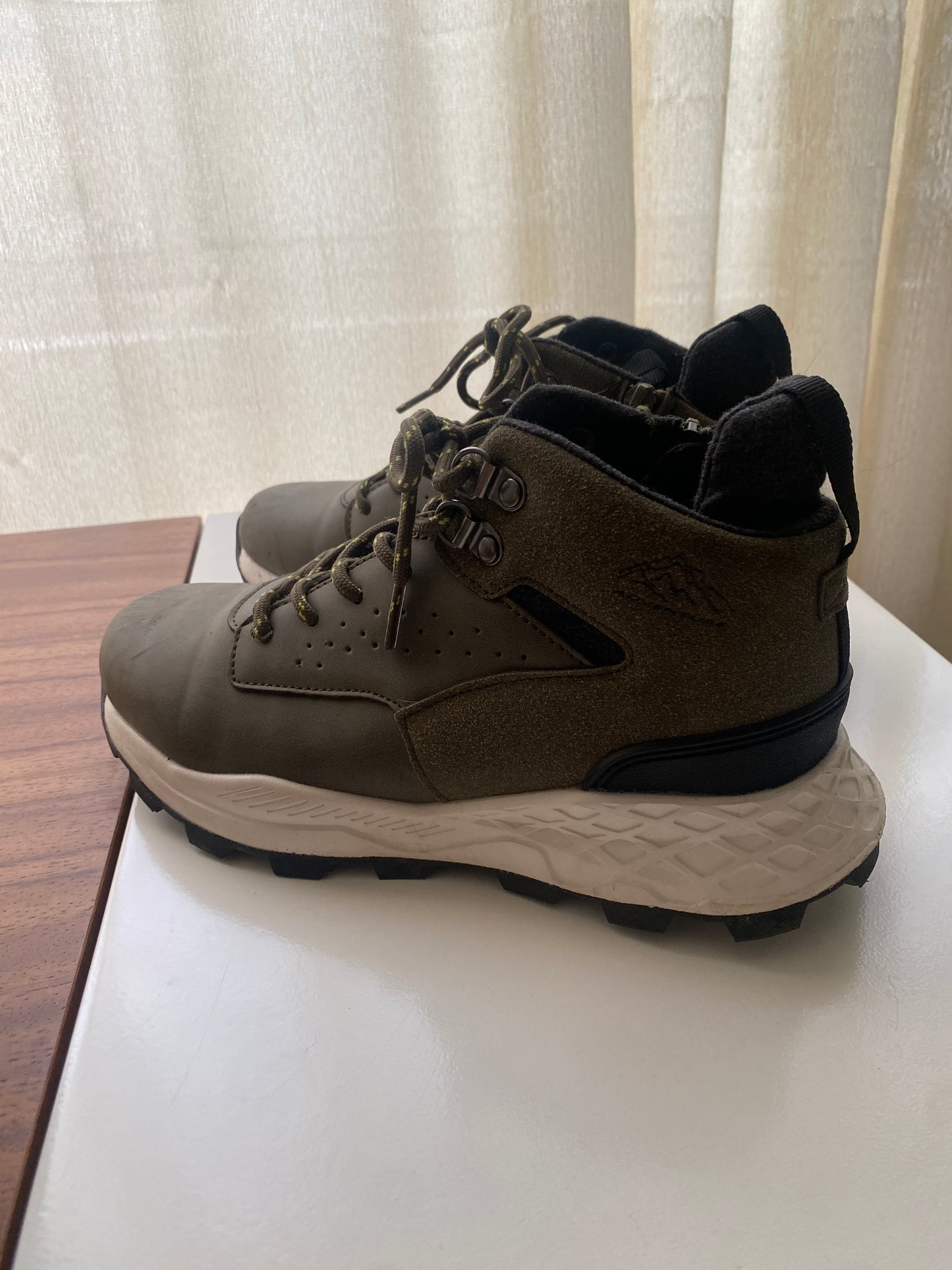 Tenis de niño verdes, Talla 35