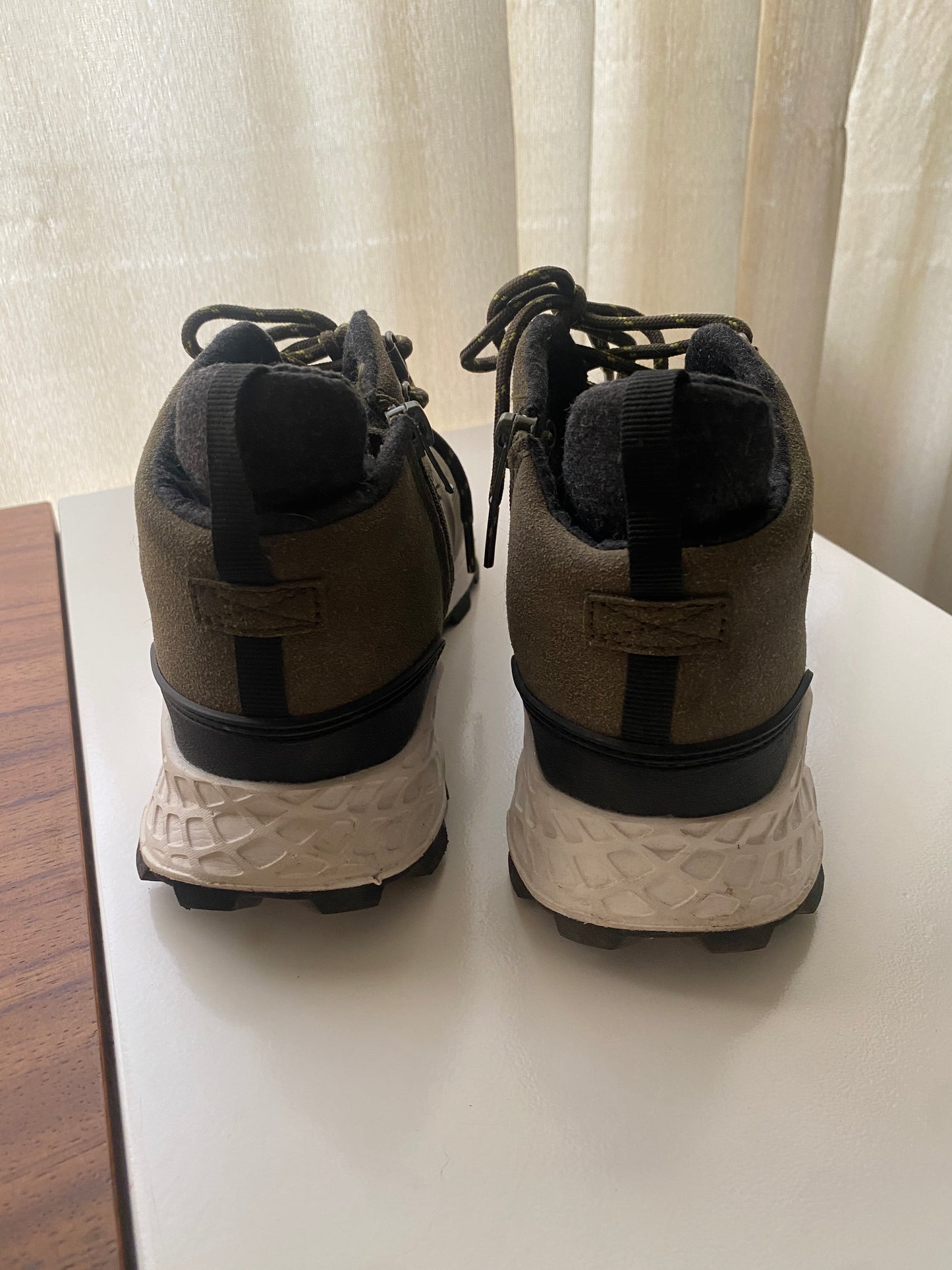 Tenis de niño verdes, Talla 35