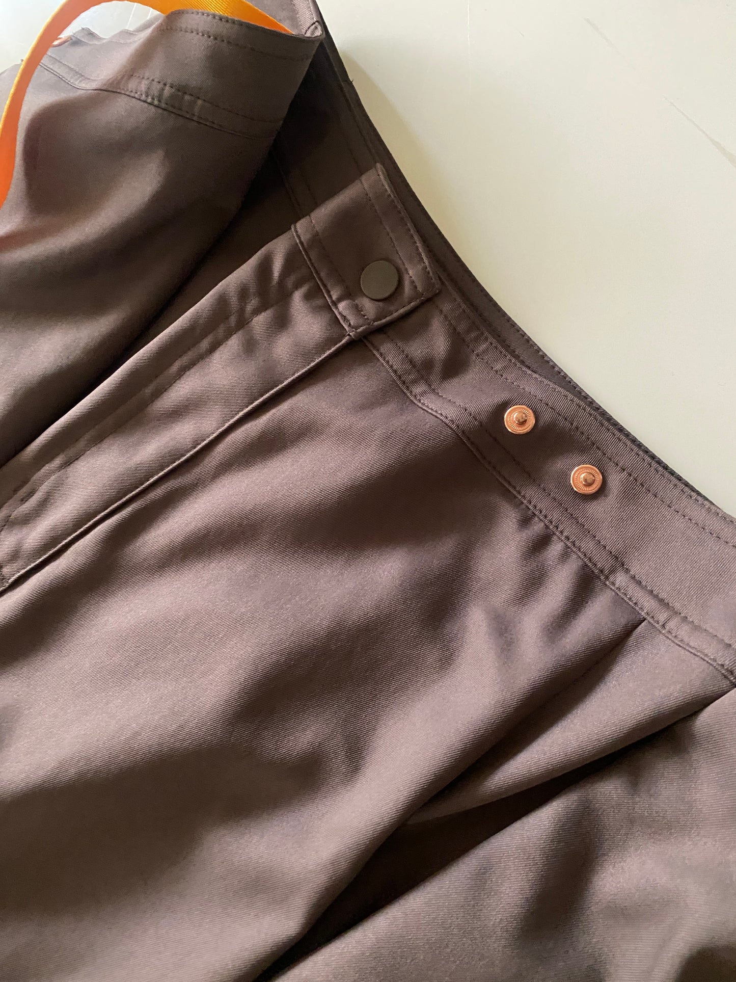Pantalones harem cafés, Talla M, Hombre