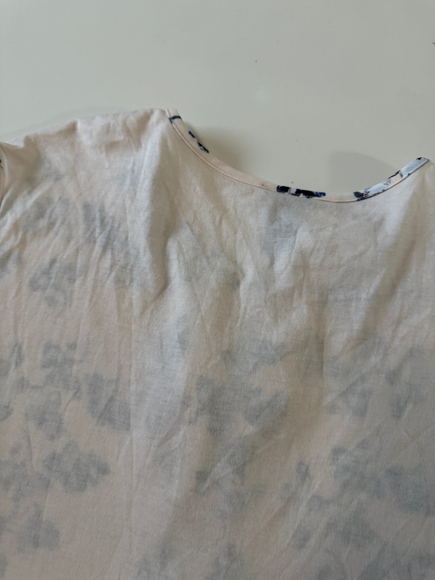 Blusa con playera en espalda. Estampado de flores, Talla M, Mujer, Ann Taylor
