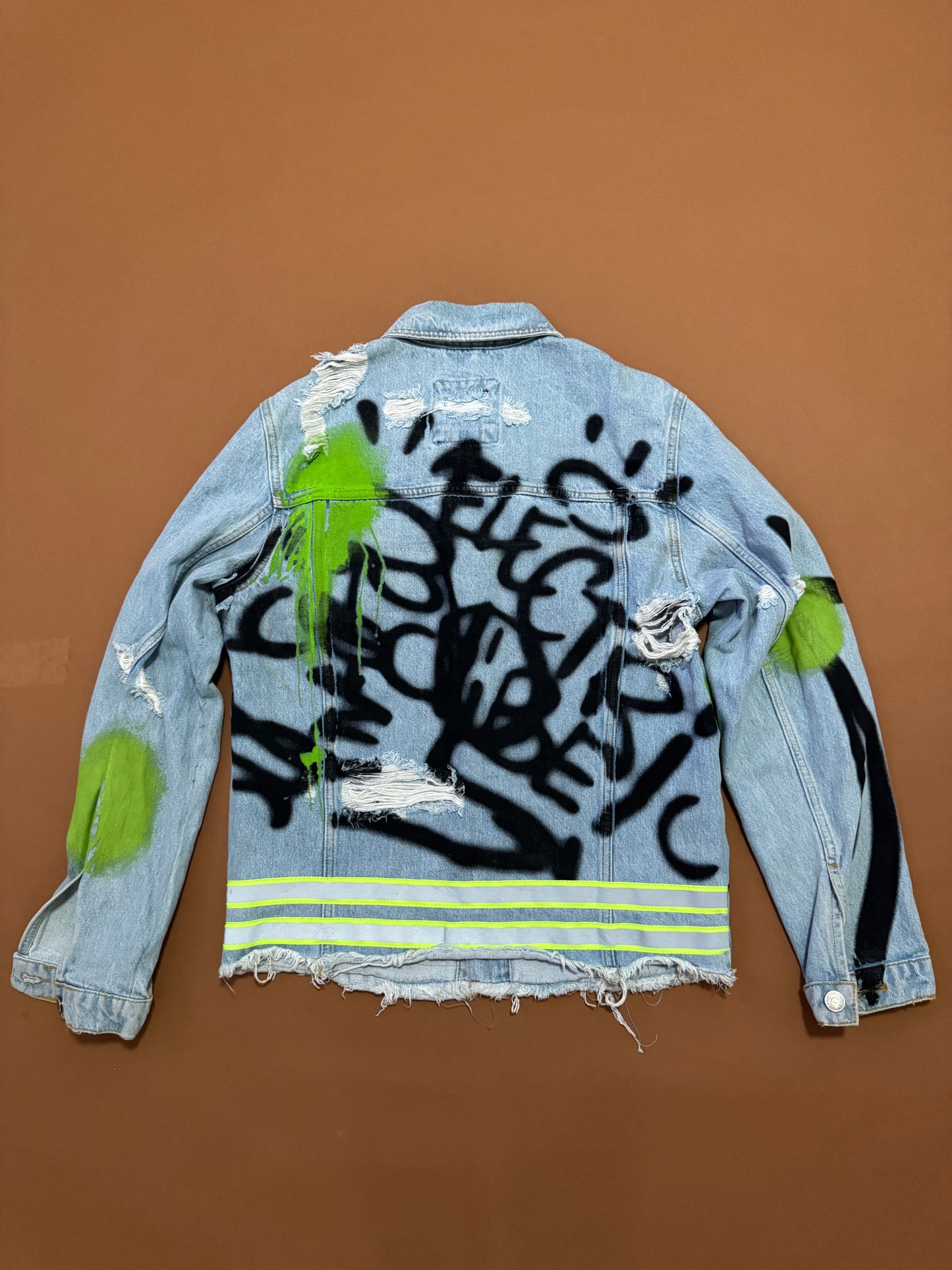 Chaqueta de mezclilla grafitti, Talla M, Hombre, Zara