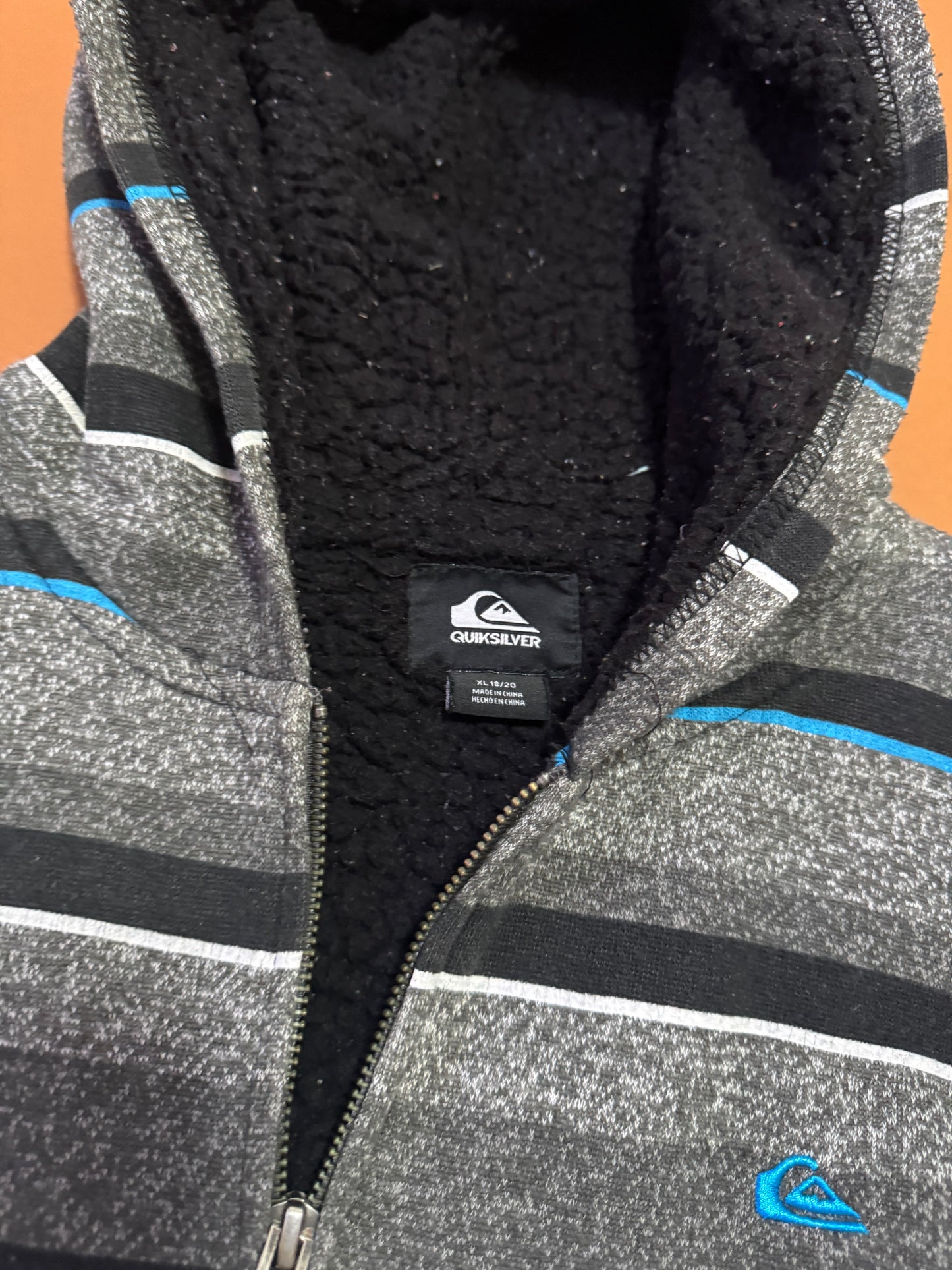 Sweter afelpado gris de rayas, Talla XL Juvenil, S Adulto, Quik Silver