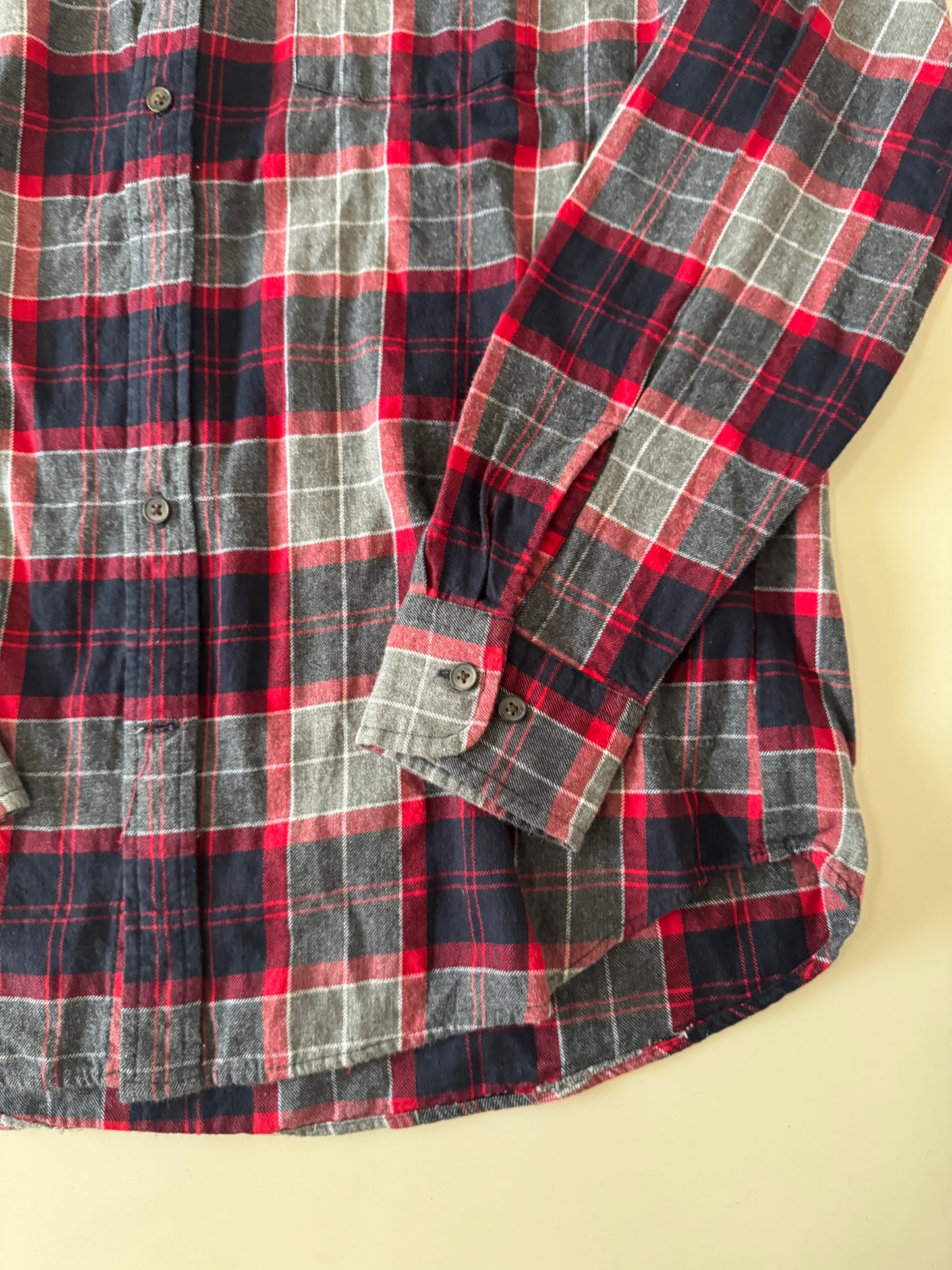 Camisa de franela gris con rojo, Talla M, Hombre, St. John's Bay