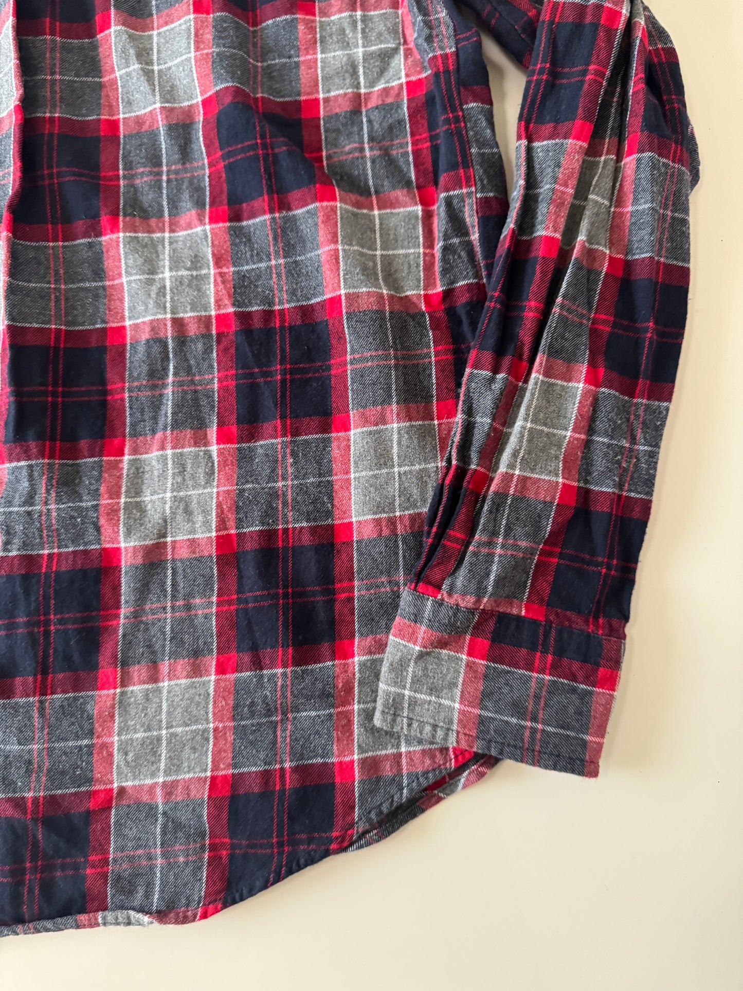 Camisa de franela gris con rojo, Talla M, Hombre, St. John's Bay