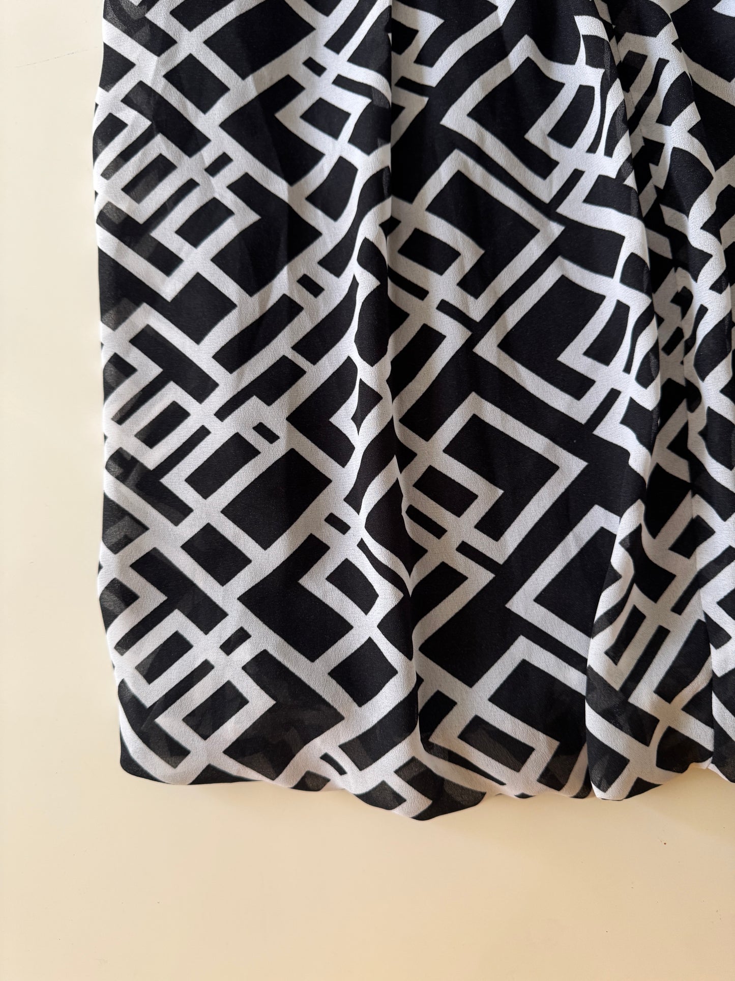 Blusa estampada en blanco y negro, Talla M, Mujer, Lucky Bahama