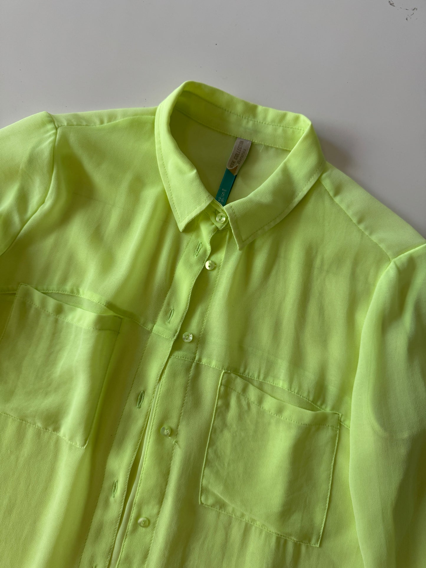 Camisa verde limon fosfo, Talla S, Mujer, BSK Collection