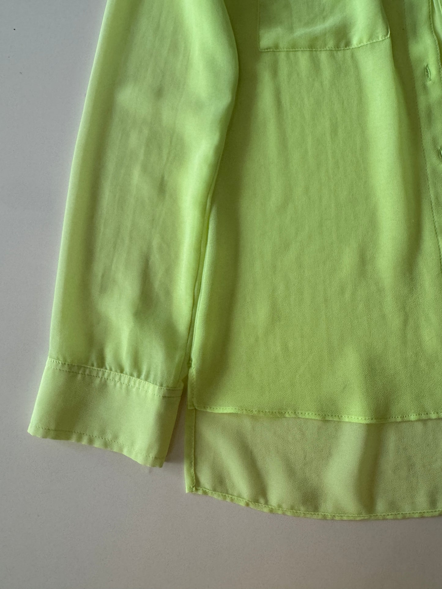 Camisa verde limon fosfo, Talla S, Mujer, BSK Collection