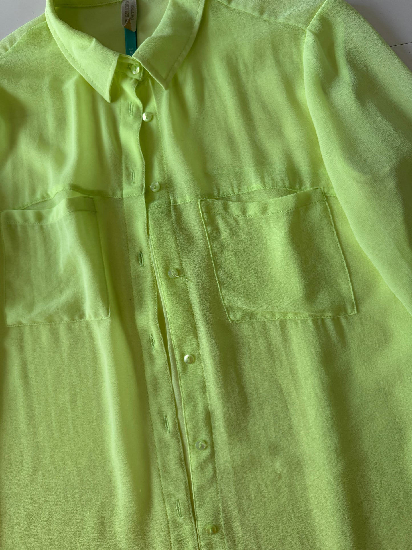 Camisa verde limon fosfo, Talla S, Mujer, BSK Collection