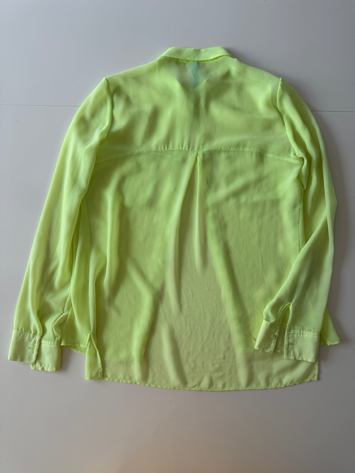 Camisa verde limon fosfo, Talla S, Mujer, BSK Collection