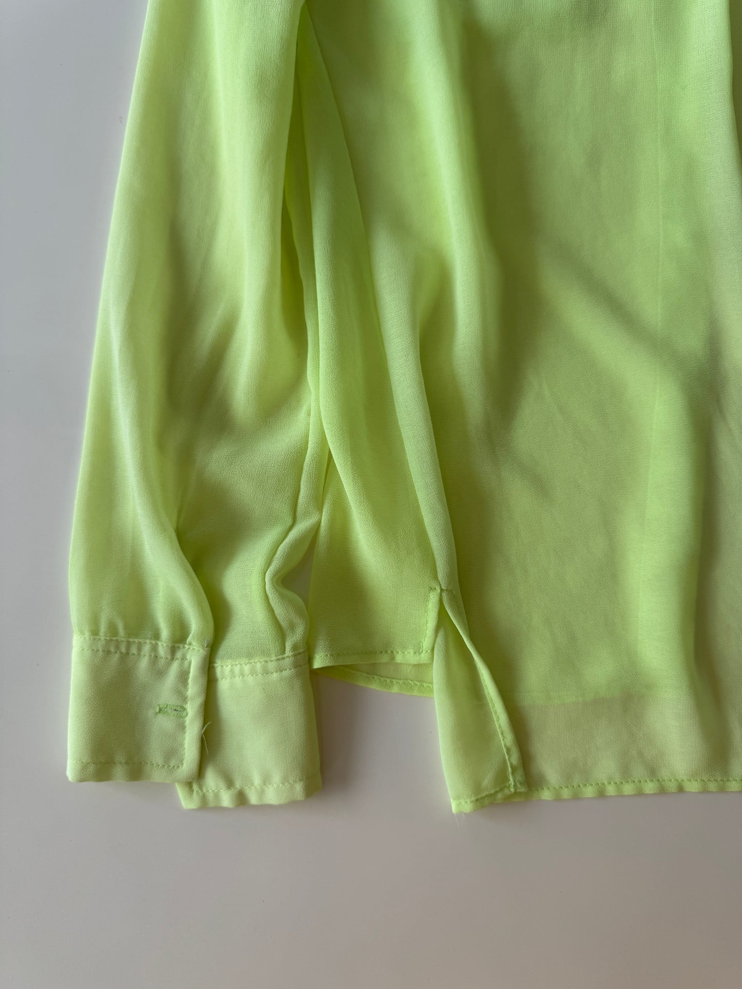 Camisa verde limon fosfo, Talla S, Mujer, BSK Collection