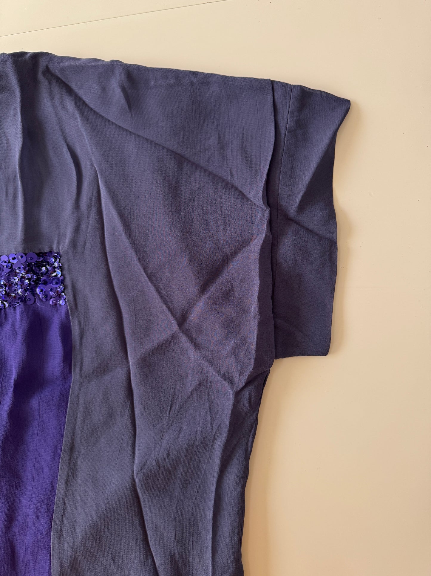 Blusa morada con aplique de lentejuelas, Talla 10, M-L, Frech Connection