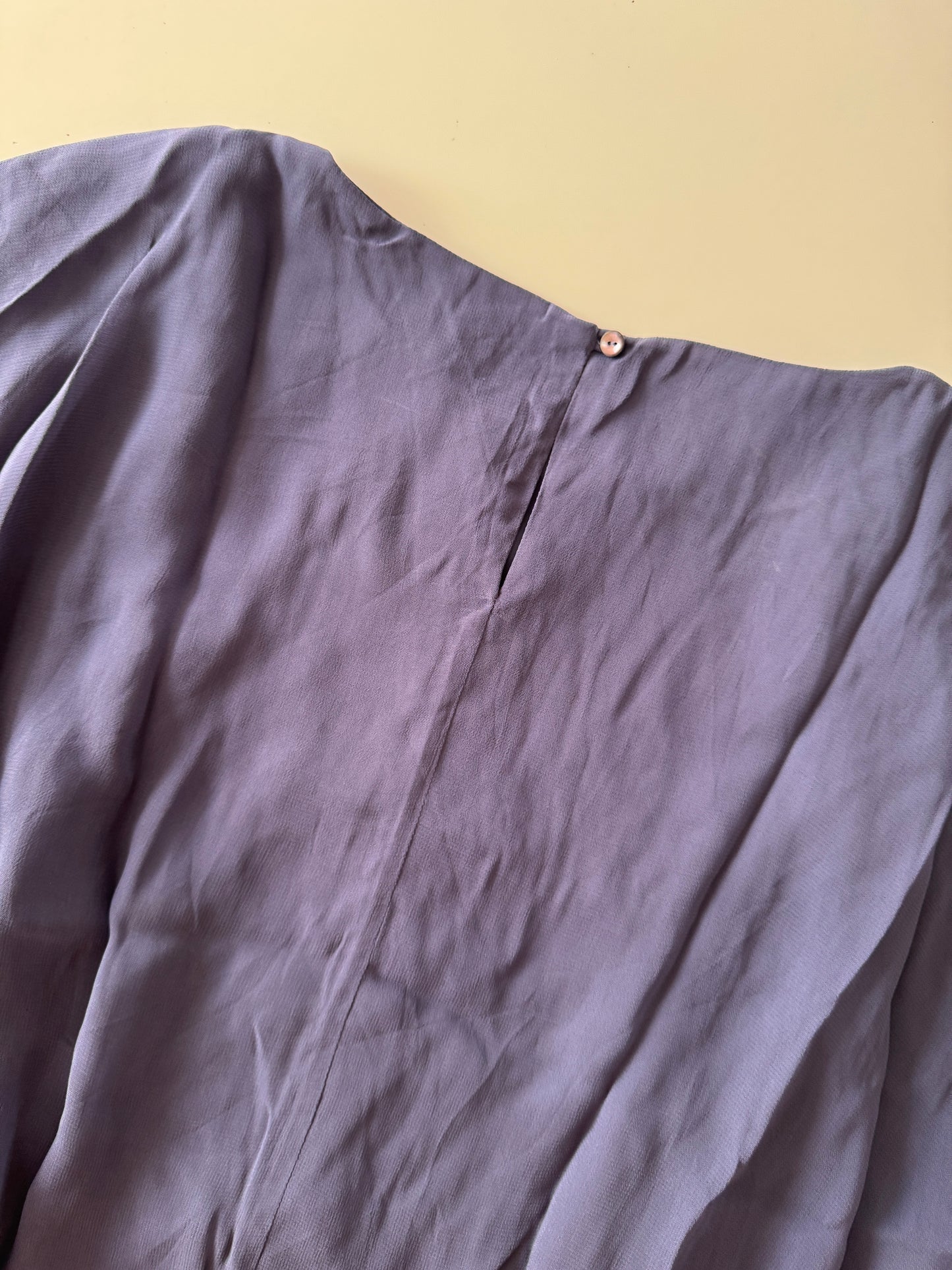 Blusa morada con aplique de lentejuelas, Talla 10, M-L, Frech Connection