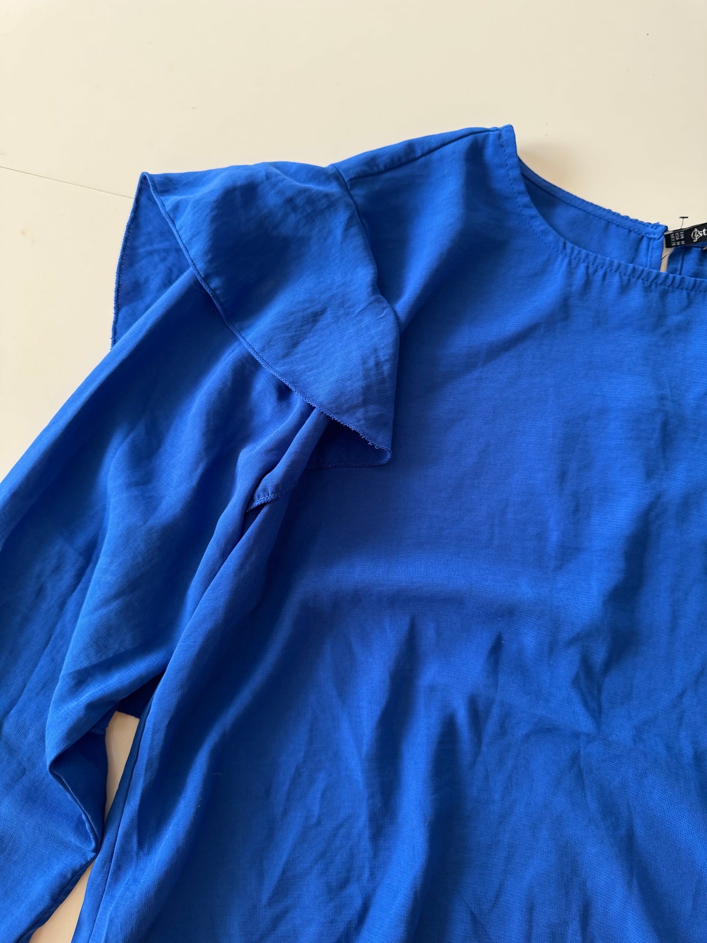 Blusa manga larga con holanes, Talla M, Mujer, Stradivarius