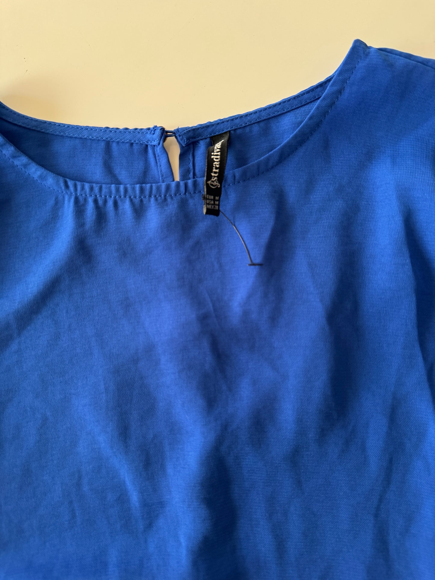Blusa manga larga con holanes, Talla M, Mujer, Stradivarius