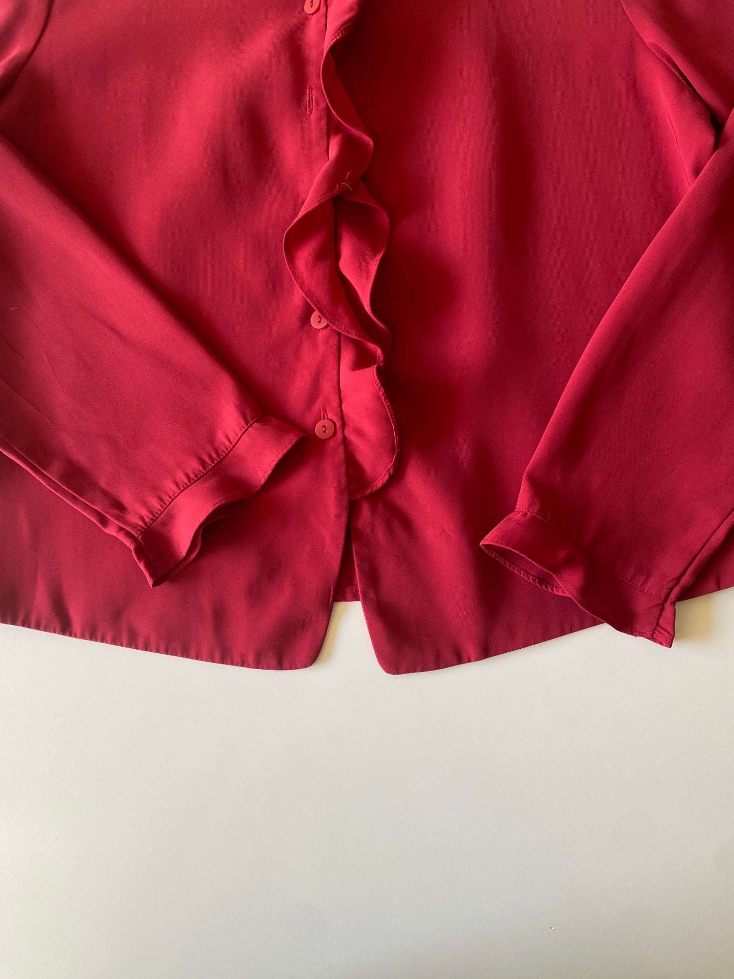 Blusa roja manga larga con escarolas, Talla 6P, Mujer
