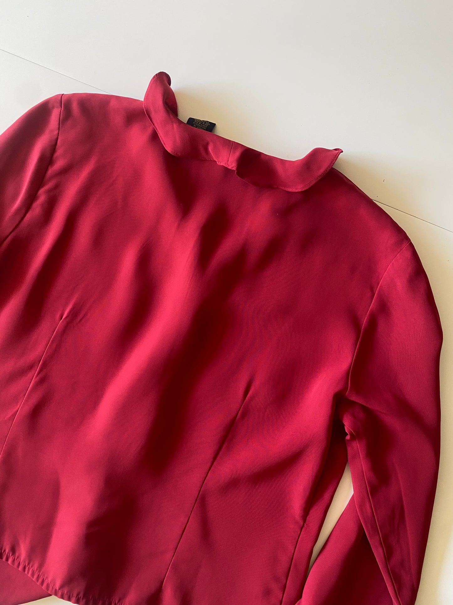 Blusa roja manga larga con escarolas, Talla 6P, Mujer