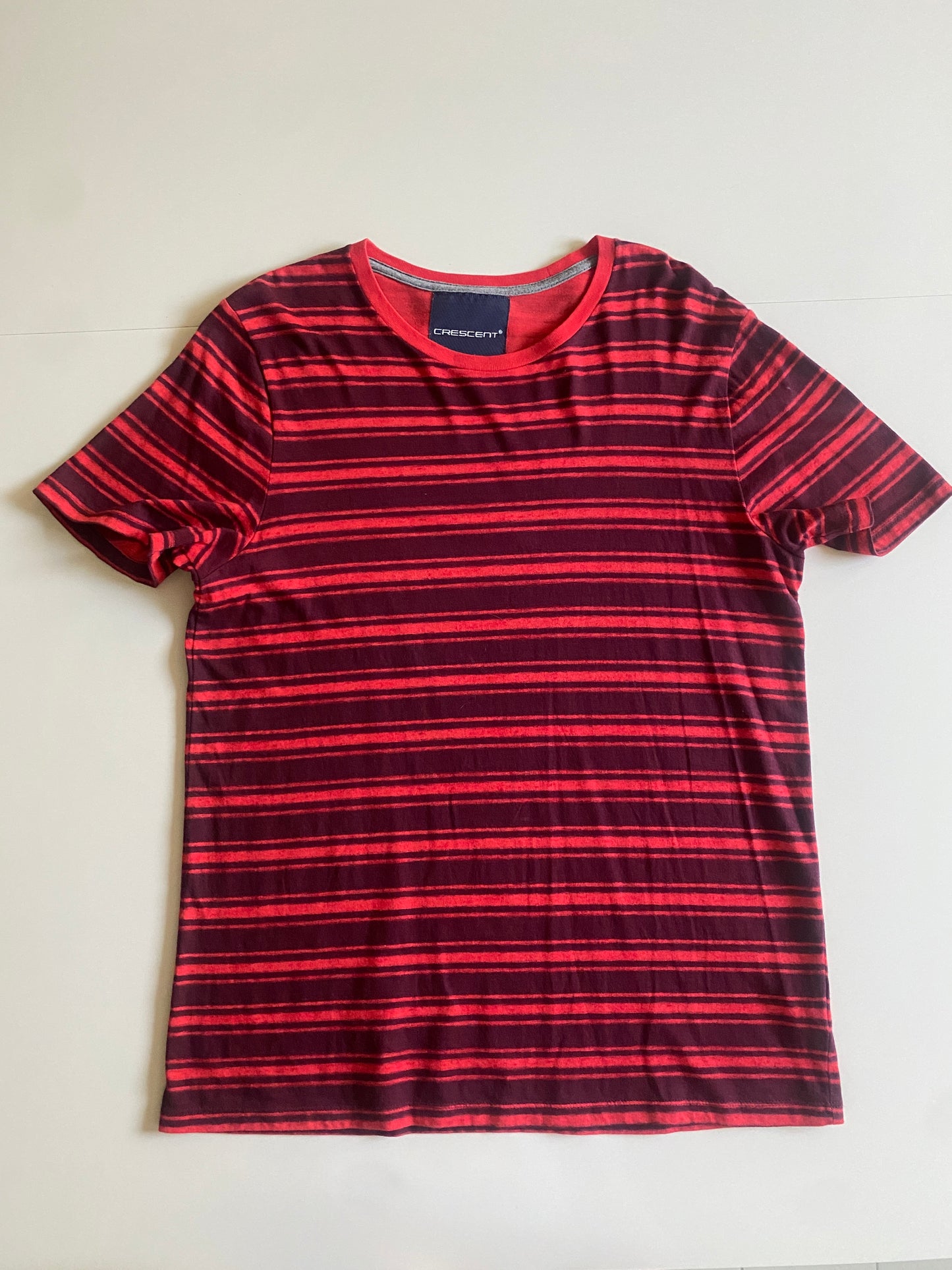 Playera de rayas rojas, Talla L, Hombre
