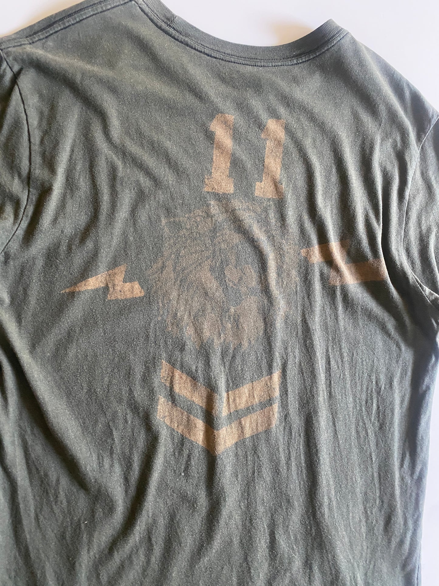 Playera con grafico espalda, Talla S/M, Hombre