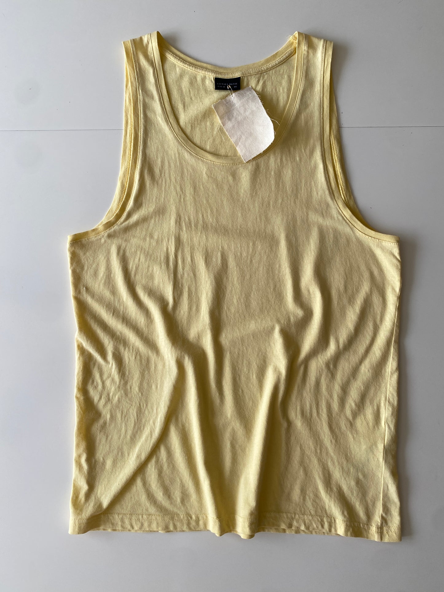 Playera sin mangas amarilla, Talla M, Hombre