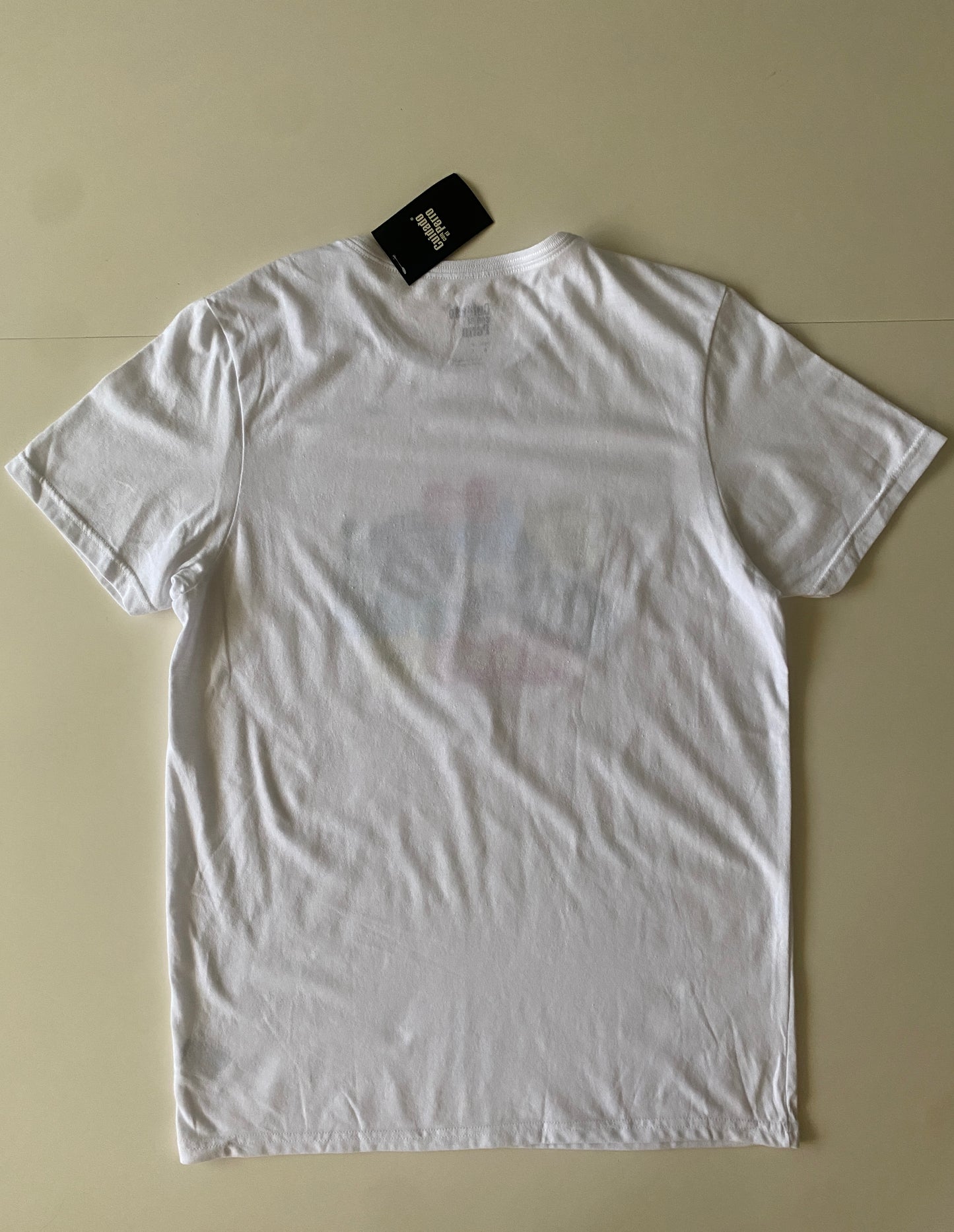 Playera blanca con grafico en frente, Talla L, Hombre