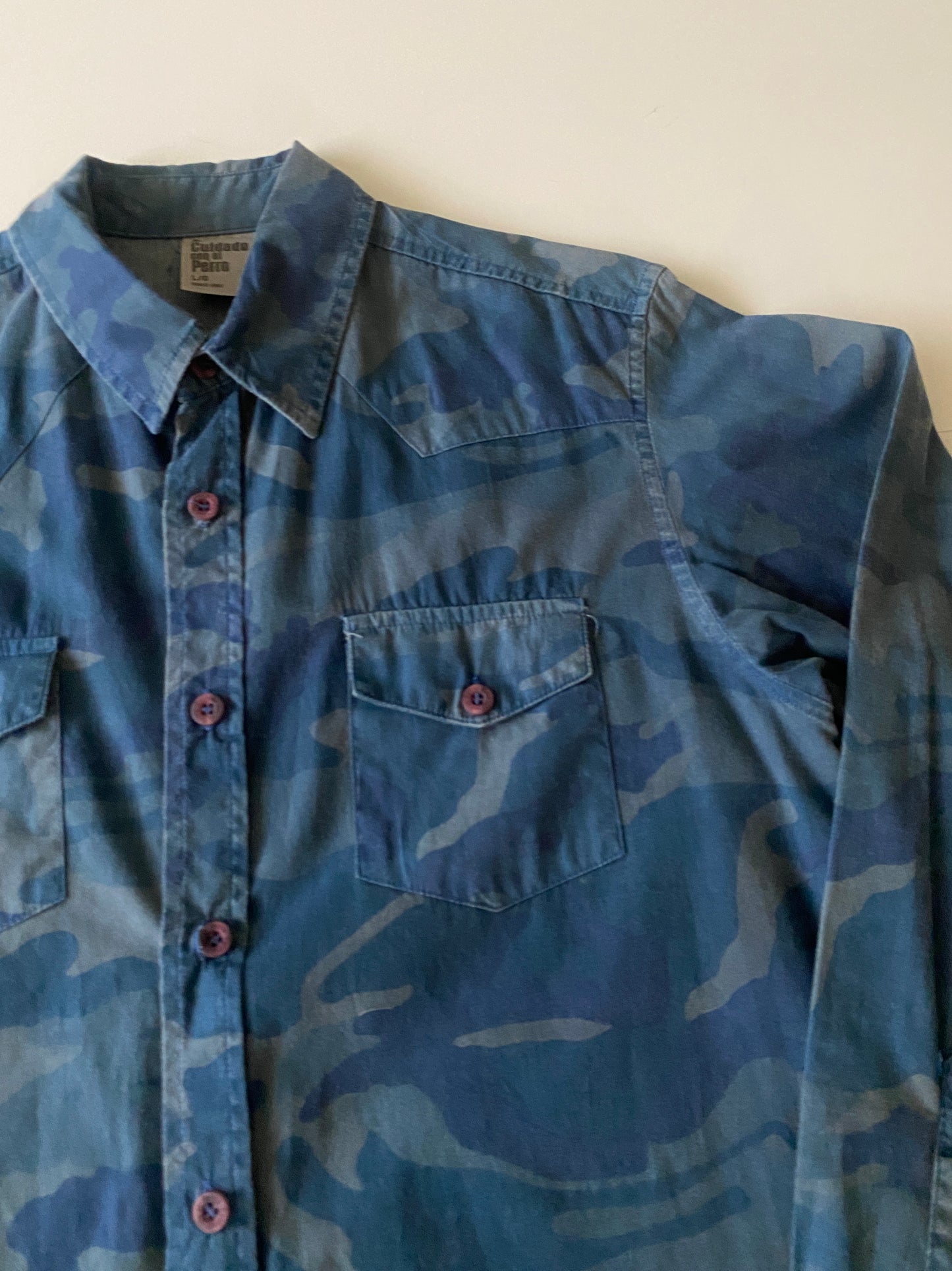 Camisa estampado militar, Talla L, Hombre