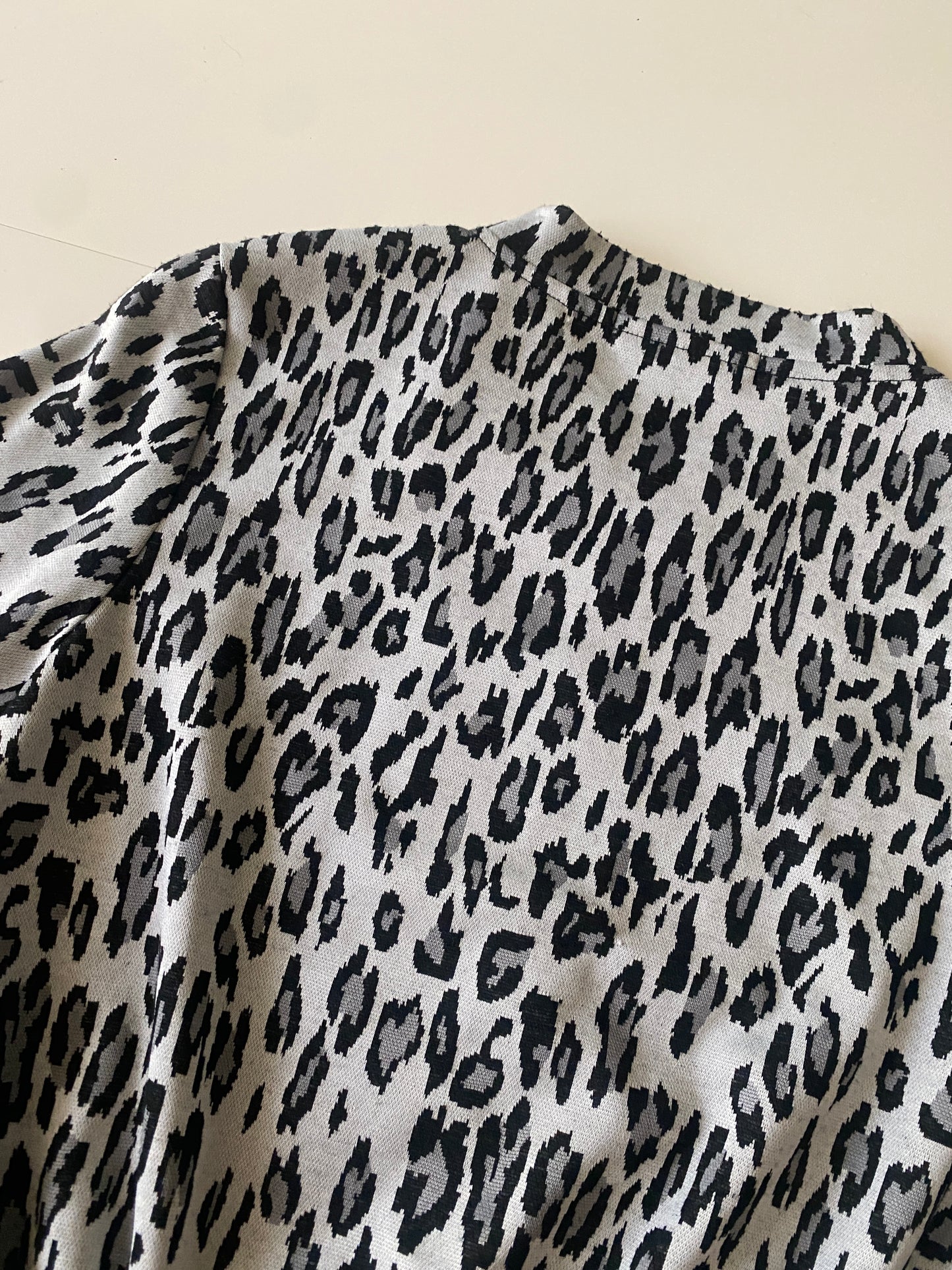 Chaqueta ligera estampada animal print, Talla XS, Mujer