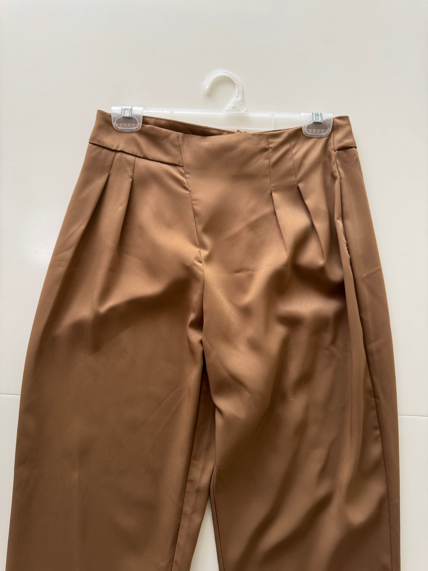 Pantalones de pinzas cafes, Talla M, 6Usa, Mujer, Shein
