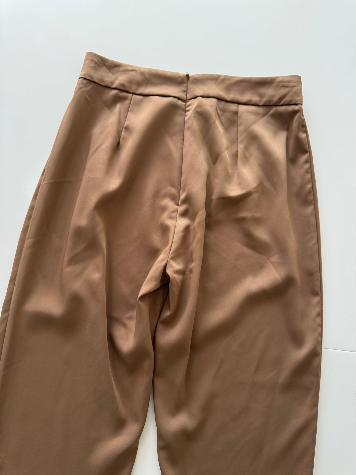 Pantalones de pinzas cafes, Talla M, 6Usa, Mujer, Shein