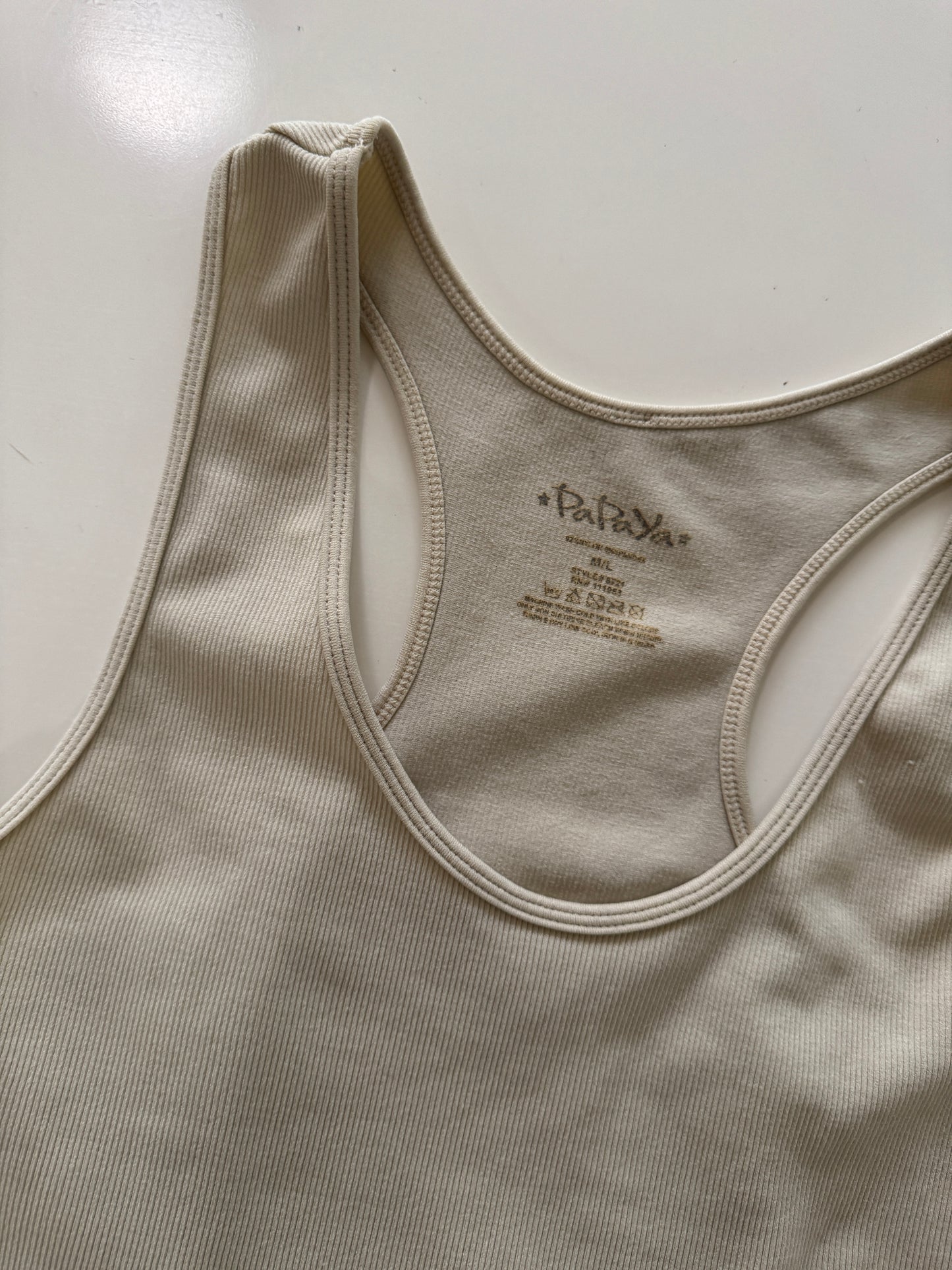 Playera beige recortada, Talla M/L, Mujer, Papaya