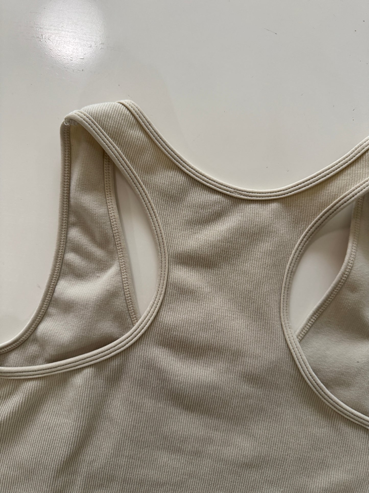 Playera beige recortada, Talla M/L, Mujer, Papaya