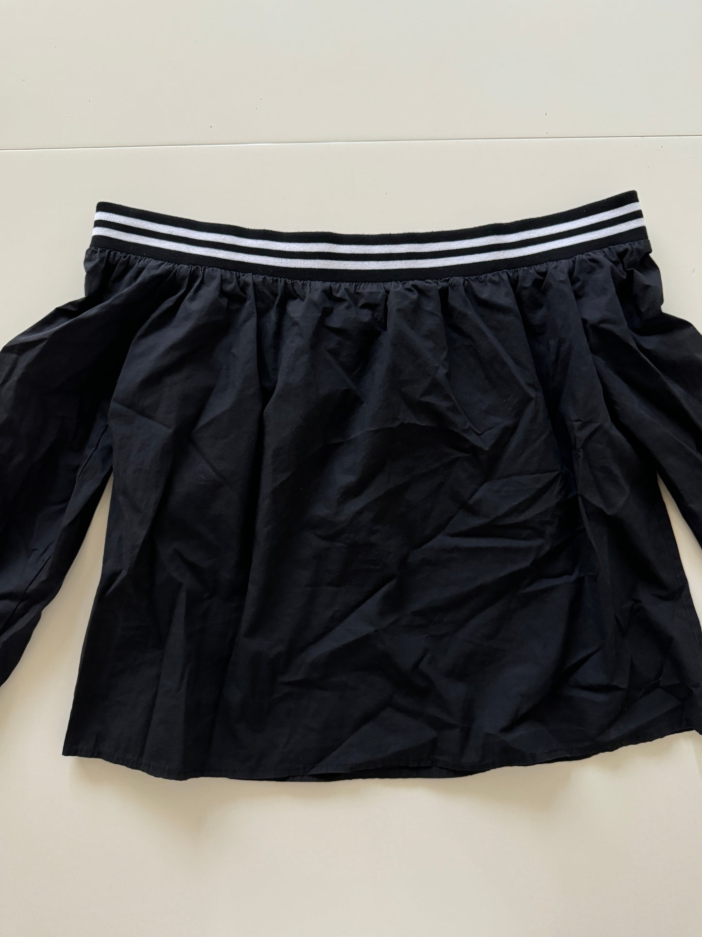 Blusa con ribete deportivo en escote, Talla S, Mujer