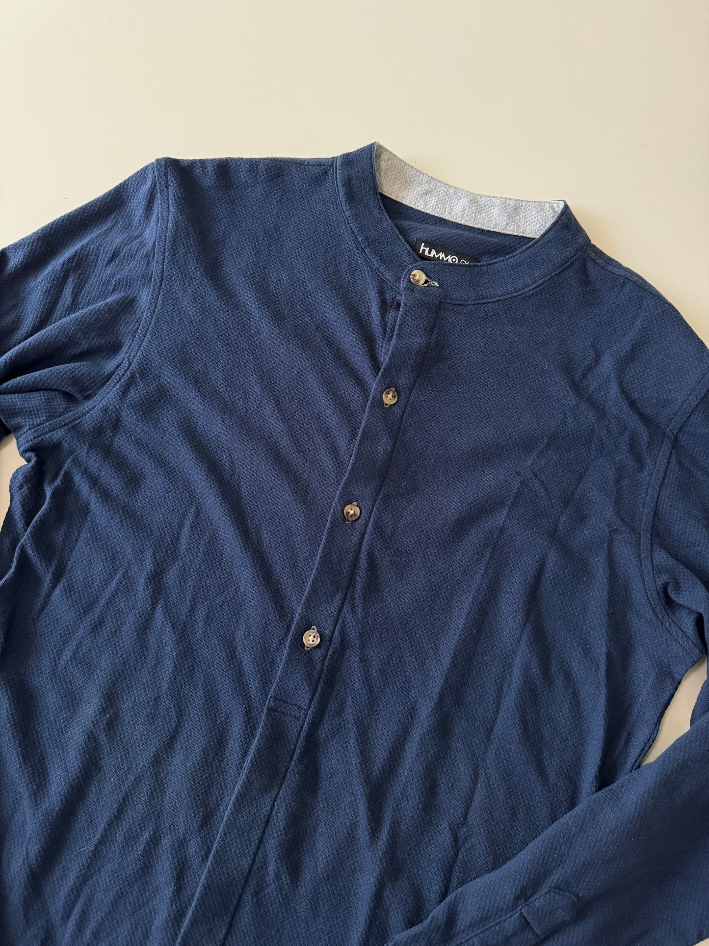 Camisa azul, cuello mao, Talla S, Hombre